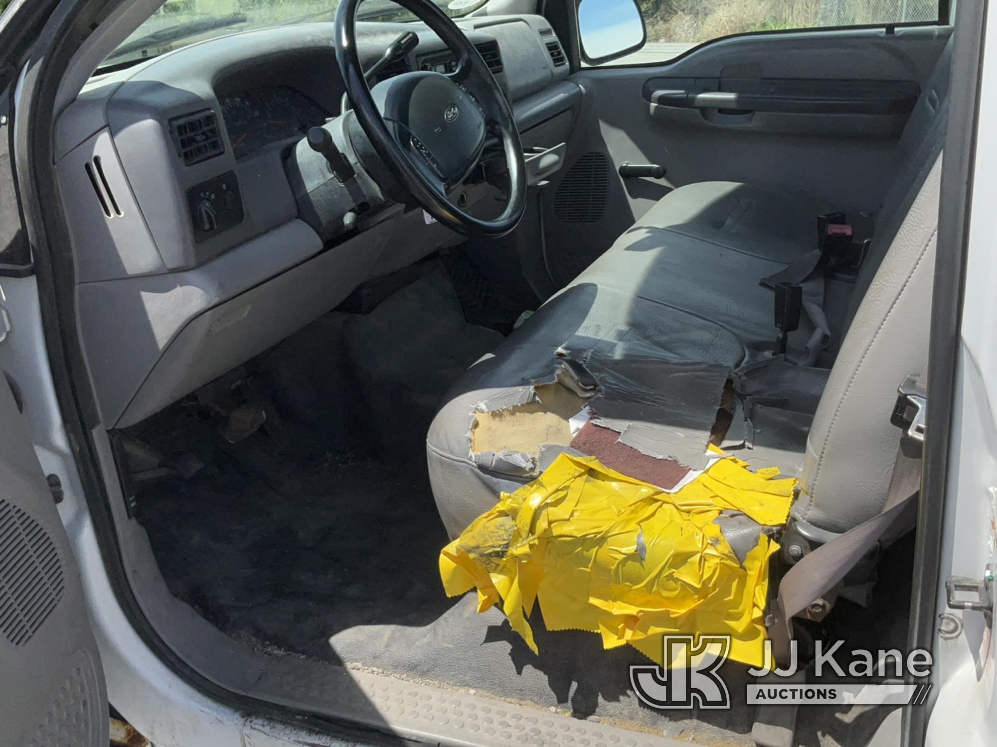 (Salt Lake City, UT) 2001 Ford F250 Pickup Truck Runs & Moves) (No Tailgate, Airbag Light On