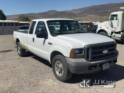 (Tracy-Clark, NV) 2005 Ford F250 Extended-Cab Pickup Truck Runs & Moves) (Minor Body Damage, Cracked