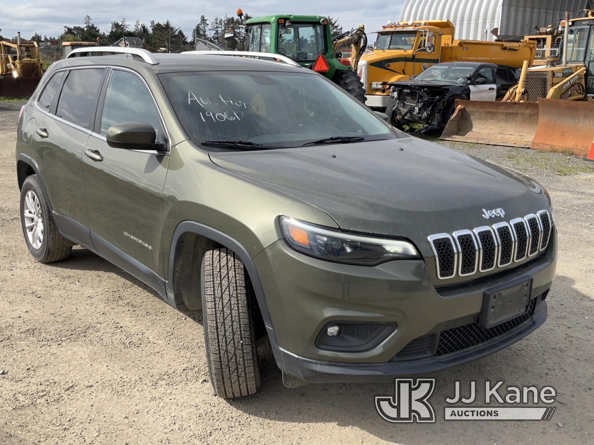 (Eureka, CA) 2019 Jeep Cherokee Latitude 4x4 4-Door Sport Utility Vehicle Runs & Moves