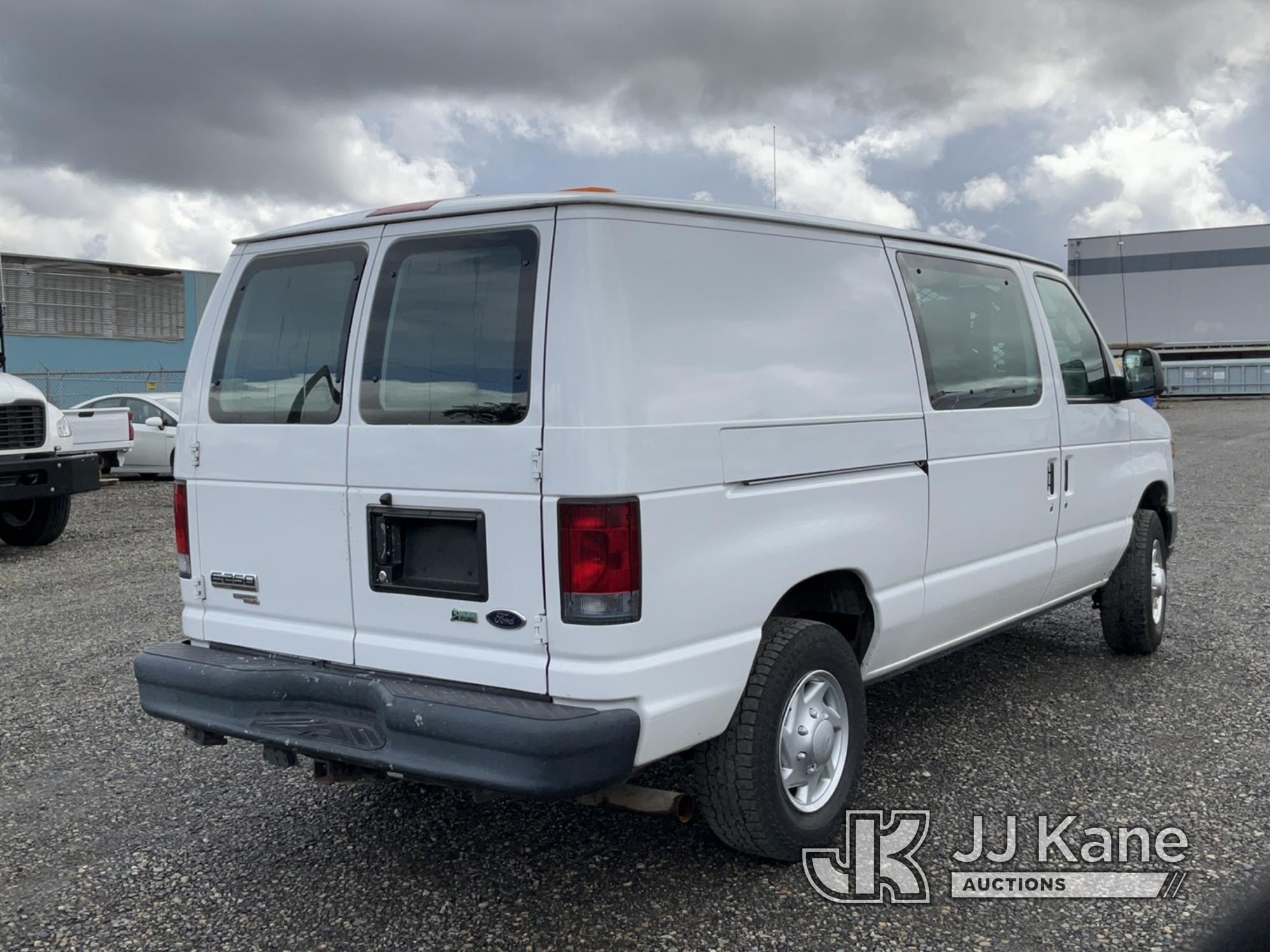 (Portland, OR) 2012 Ford E250 Econoline Runs & Moves) (Check Engine Light On