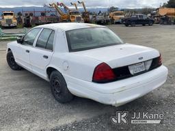 (Eureka, CA) 2004 Ford Crown Victoria Police Interceptor 4-Door Sedan Runs & Moves) (Rust Damage