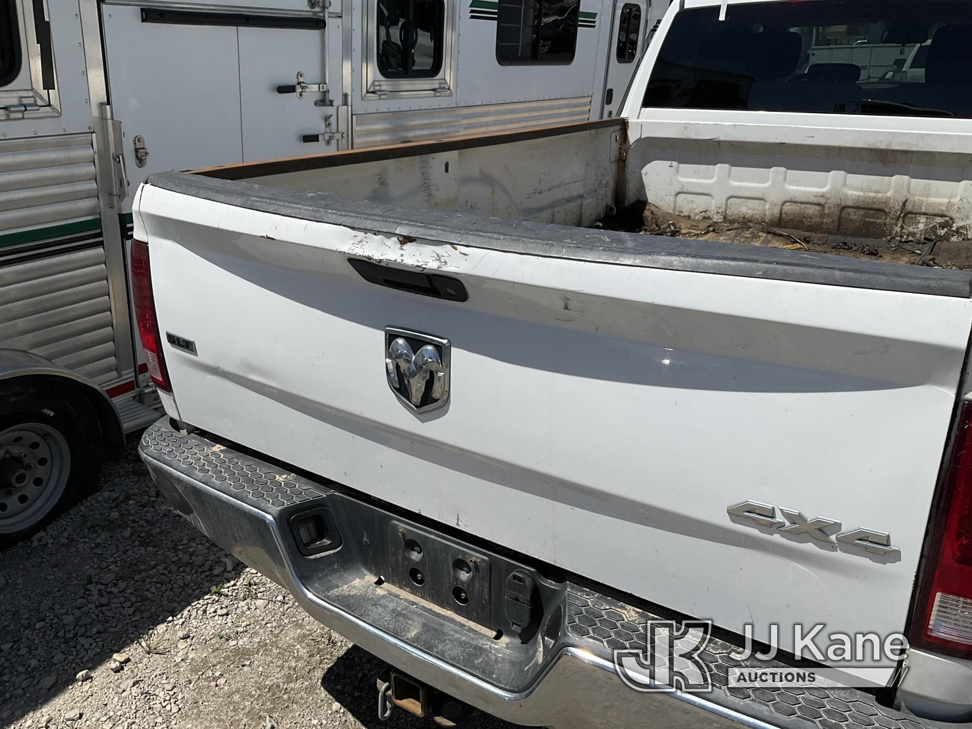 (Castle Rock, CO) 2014 RAM 3500 4x4 Crew-Cab Pickup Truck Runs & Moves) (Transmission Problems