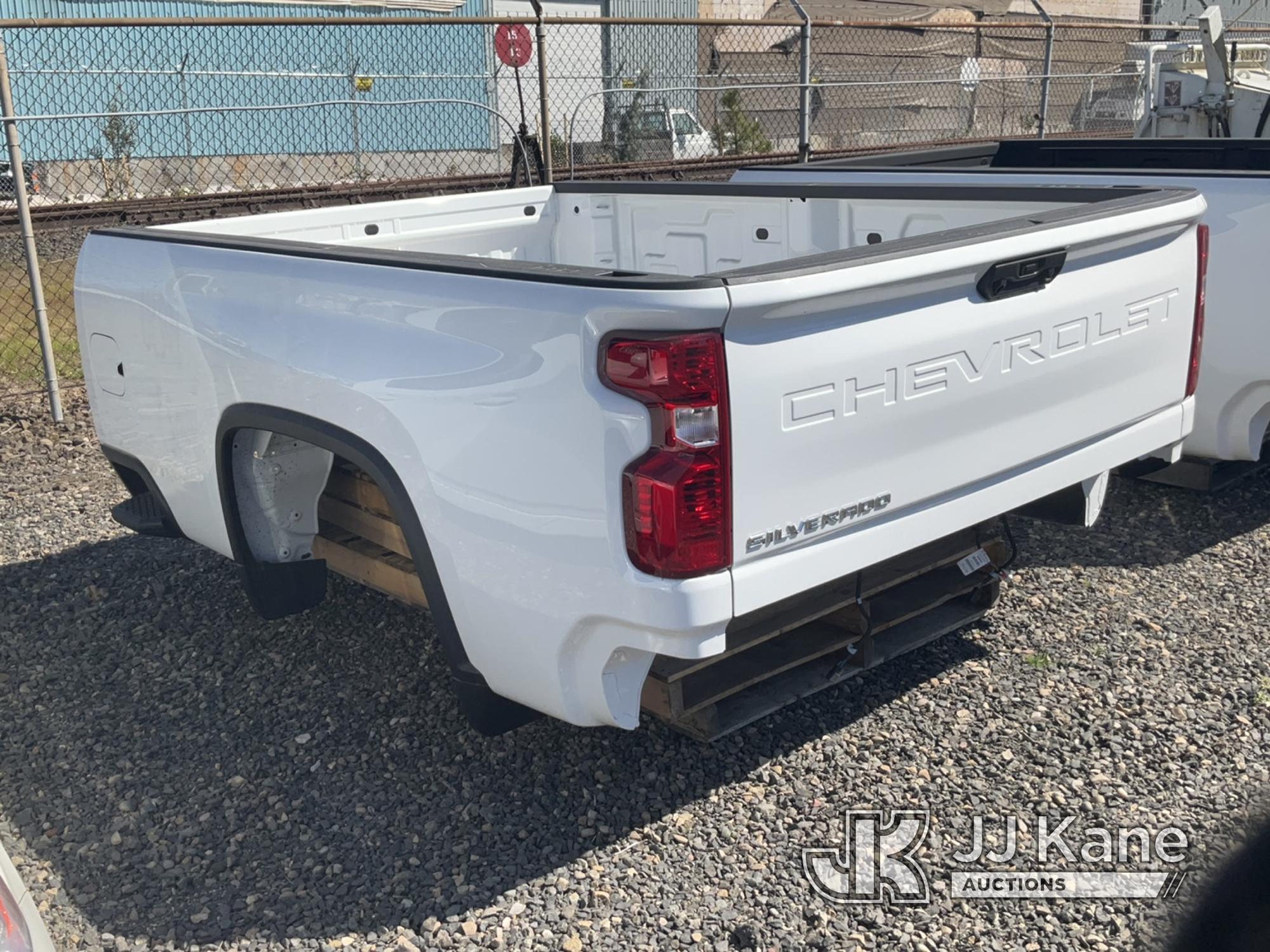 (Portland, OR) 2023 Chevrolet Silverado Truck Bed Operates, 8 FT Long & 6 FT Wide
