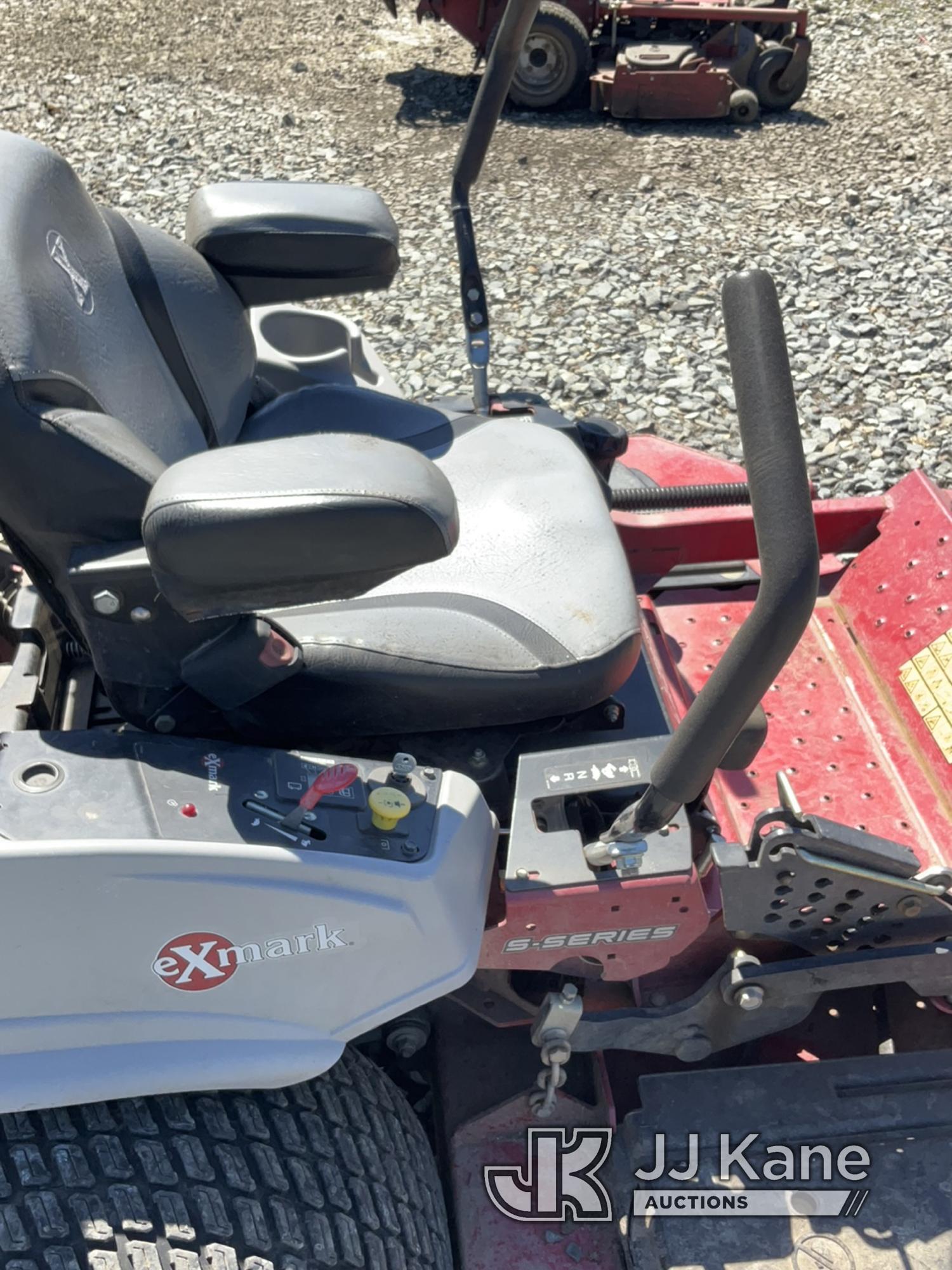 (Tacoma, WA) 2017 Exmark Lazer Zero Turn Riding Mower Runs & Moves) (Tires Are Fair, Everything Work