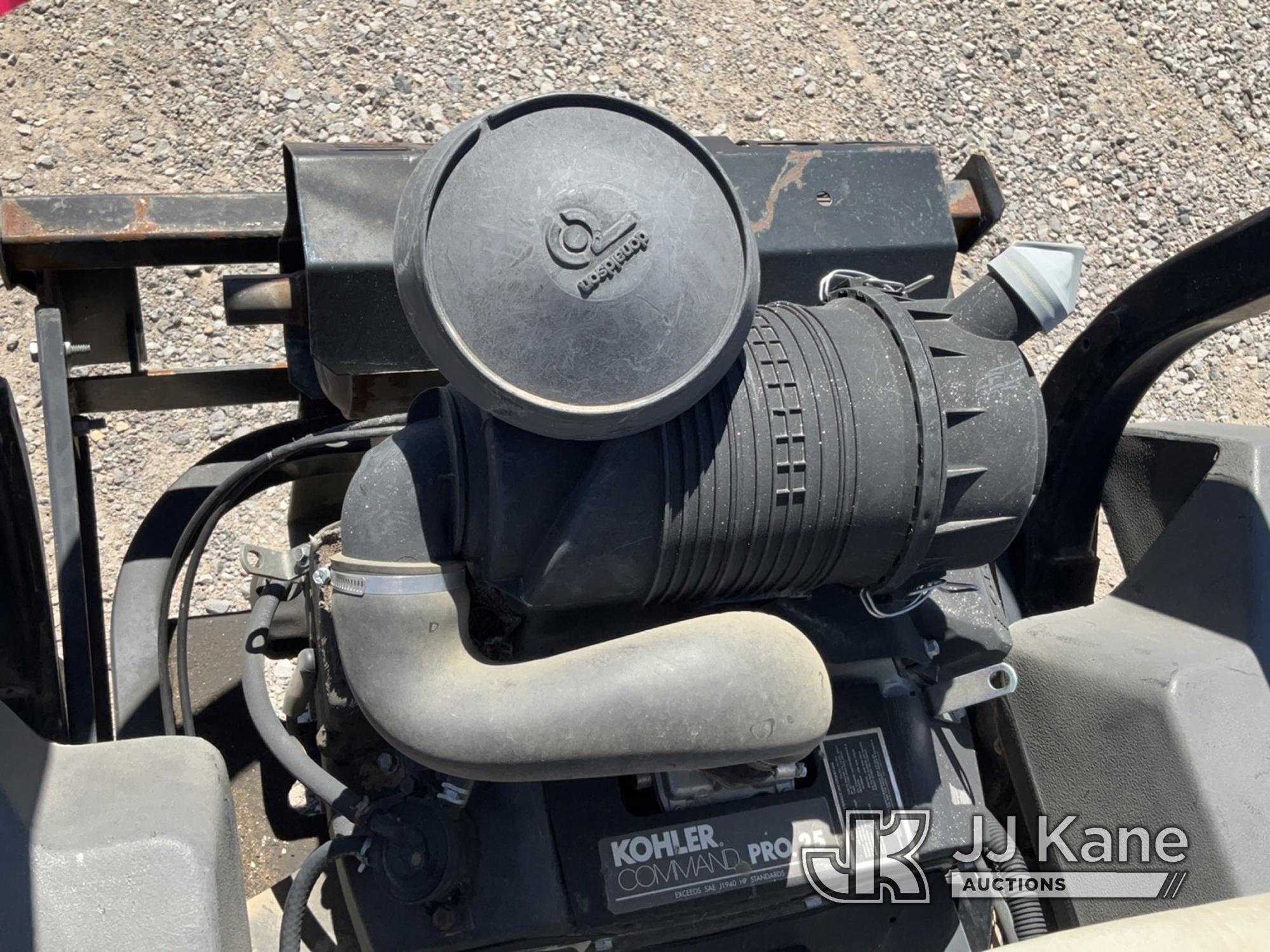 (Tracy-Clark, NV) 2013 Toro Z Master Zero Turn Riding Mower Condition Unknown (no key), Seller Provi