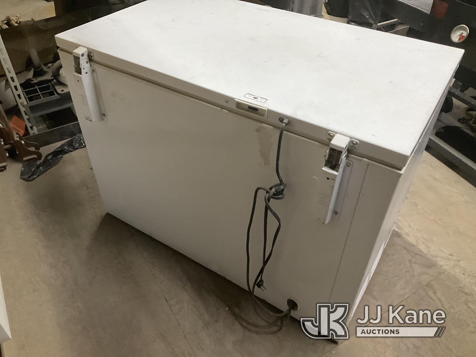 (Sedalia, CO) Qty 2 - General Electric chest freezers. Model number: FCM 15DPD WH Runs & Operates