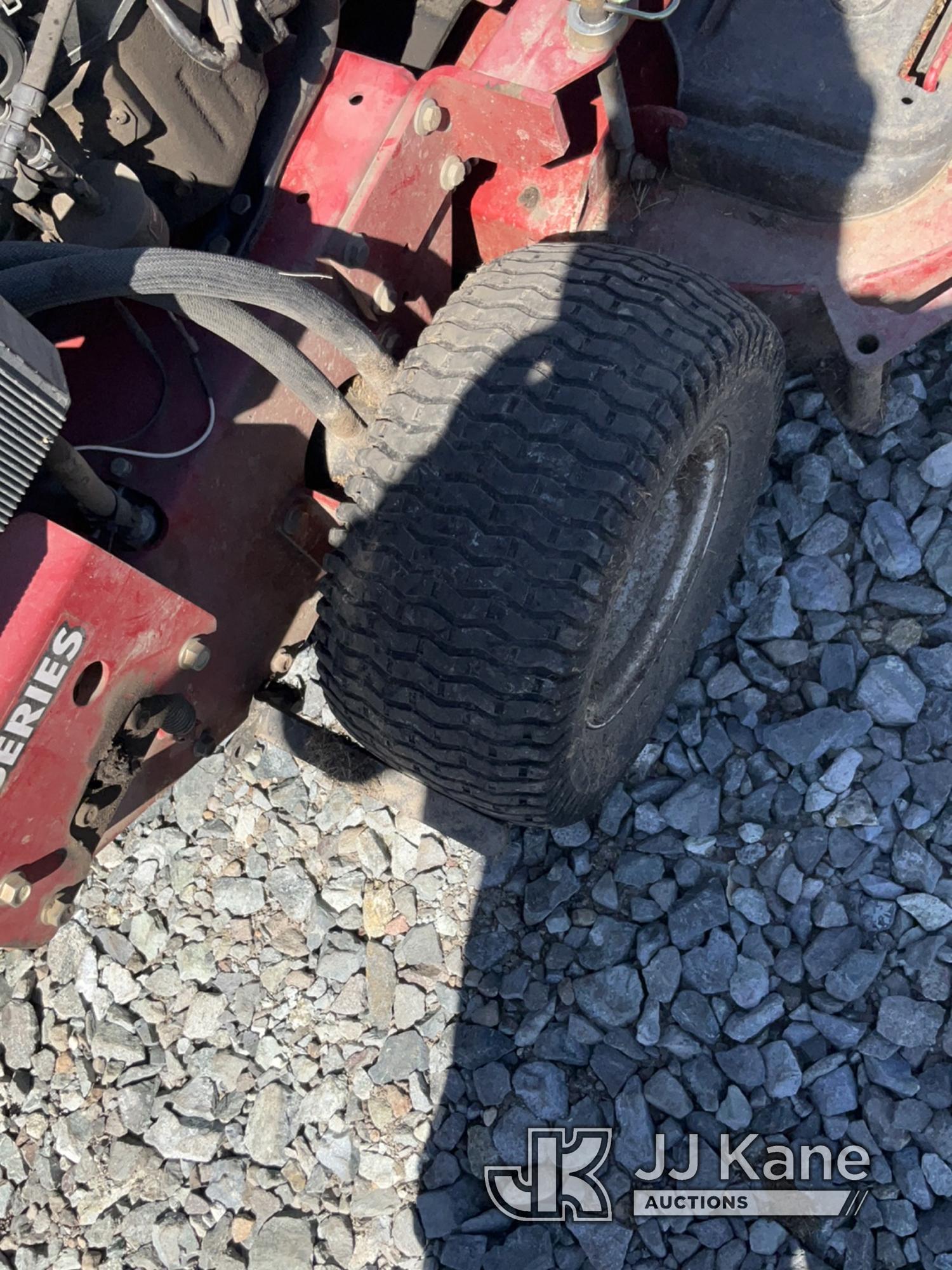 (Tacoma, WA) 2015 Exmark Turf Tracer 48 in Walk Behind Mower Runs & Moves) (Tires Are Fair, Everythi