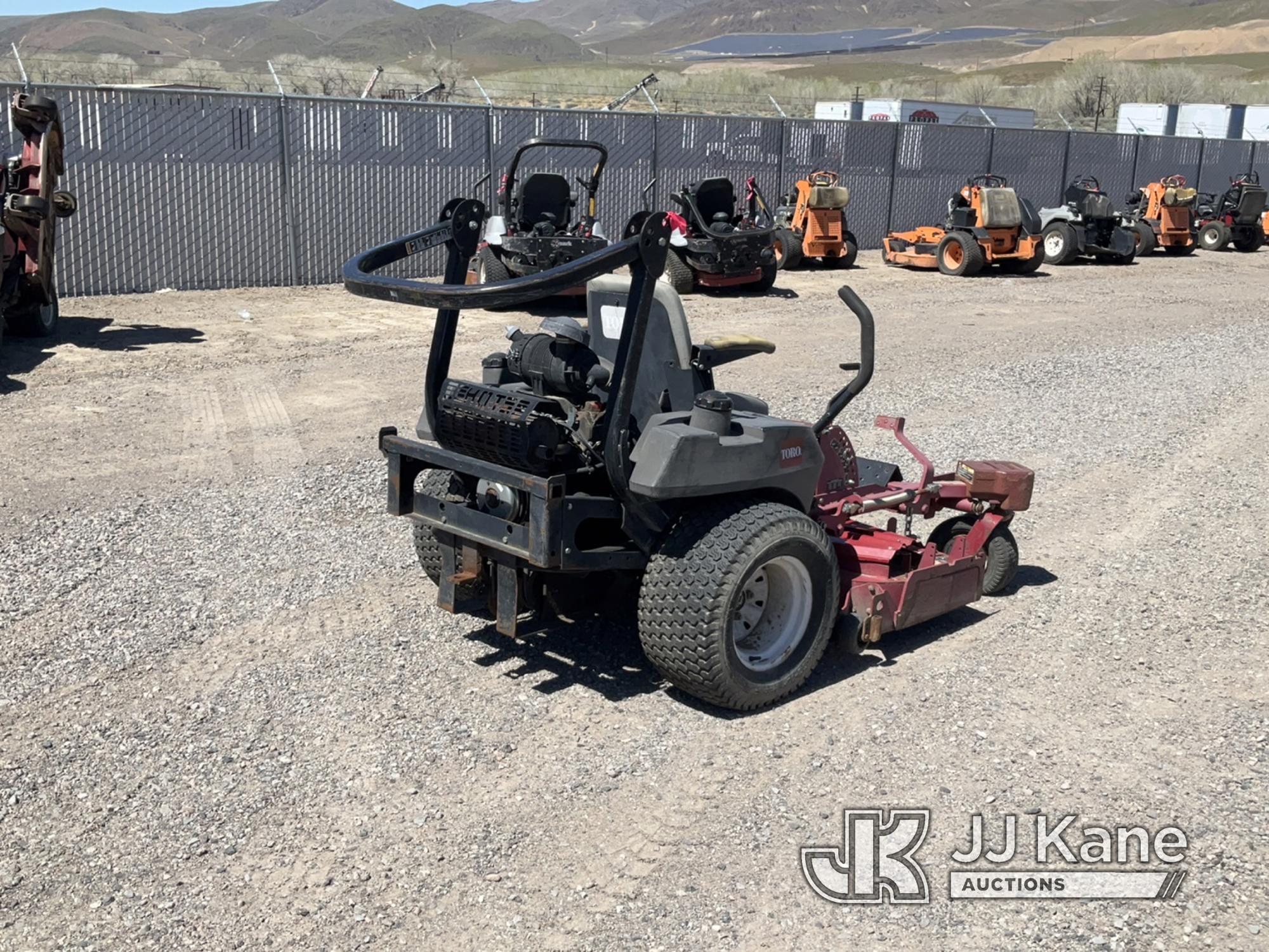 (Tracy-Clark, NV) 2013 Toro Z Master Zero Turn Riding Mower Condition Unknown (no key), Seller Provi