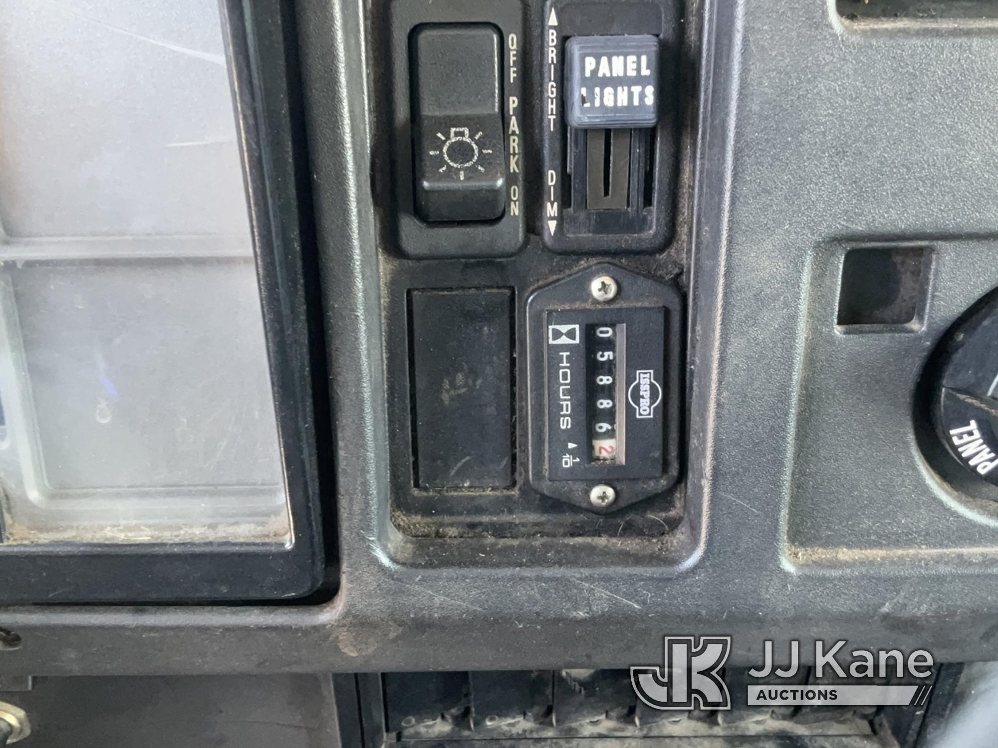 (Portland, OR) 1996 International 4700 Van Body Truck Runs & Moves)(Lift Gate Switch Will Not Raise