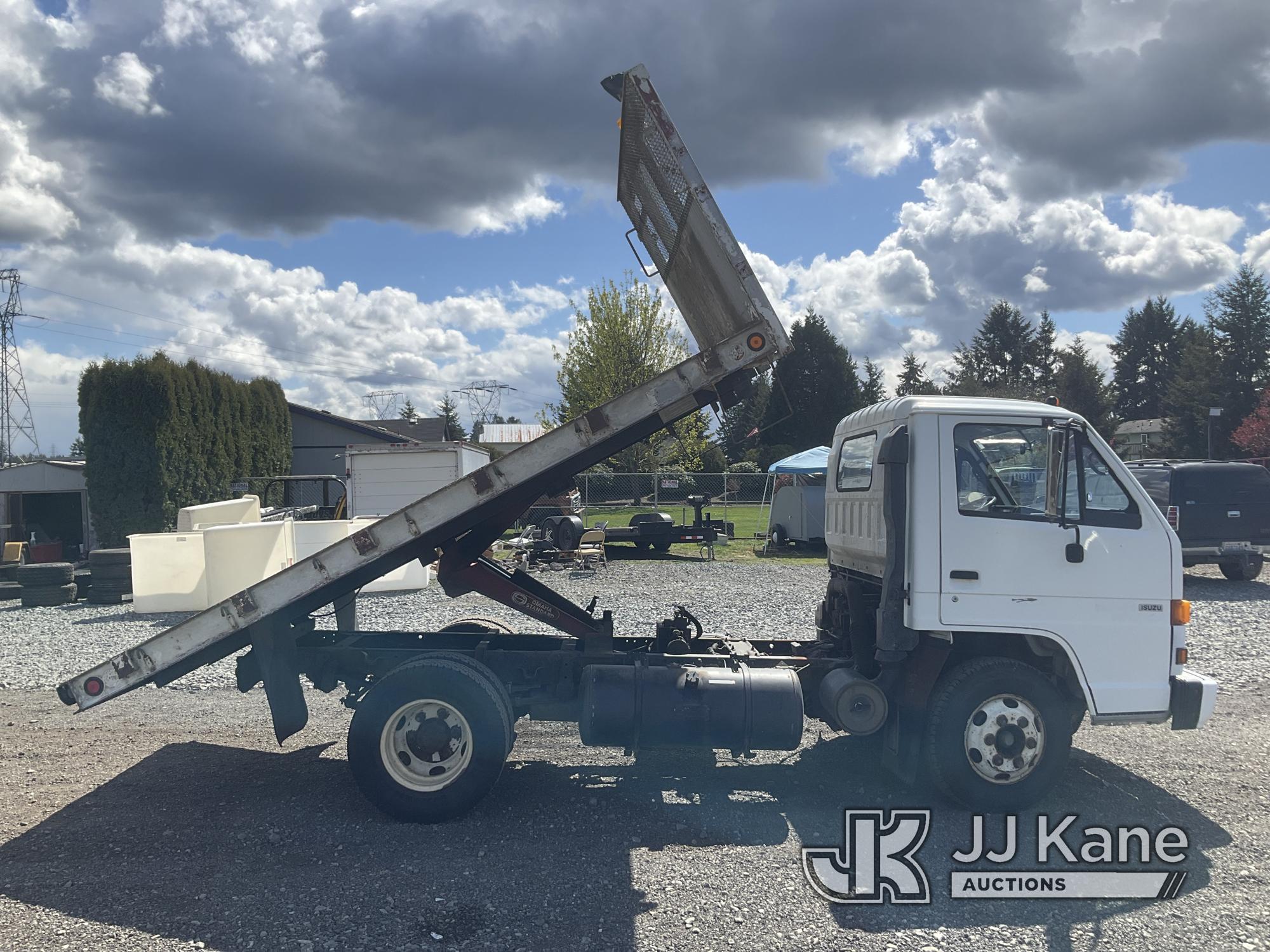 (Tacoma, WA) 1992 Isuzu NPR Flatbed/Dump Truck Runs, Moves & Operates