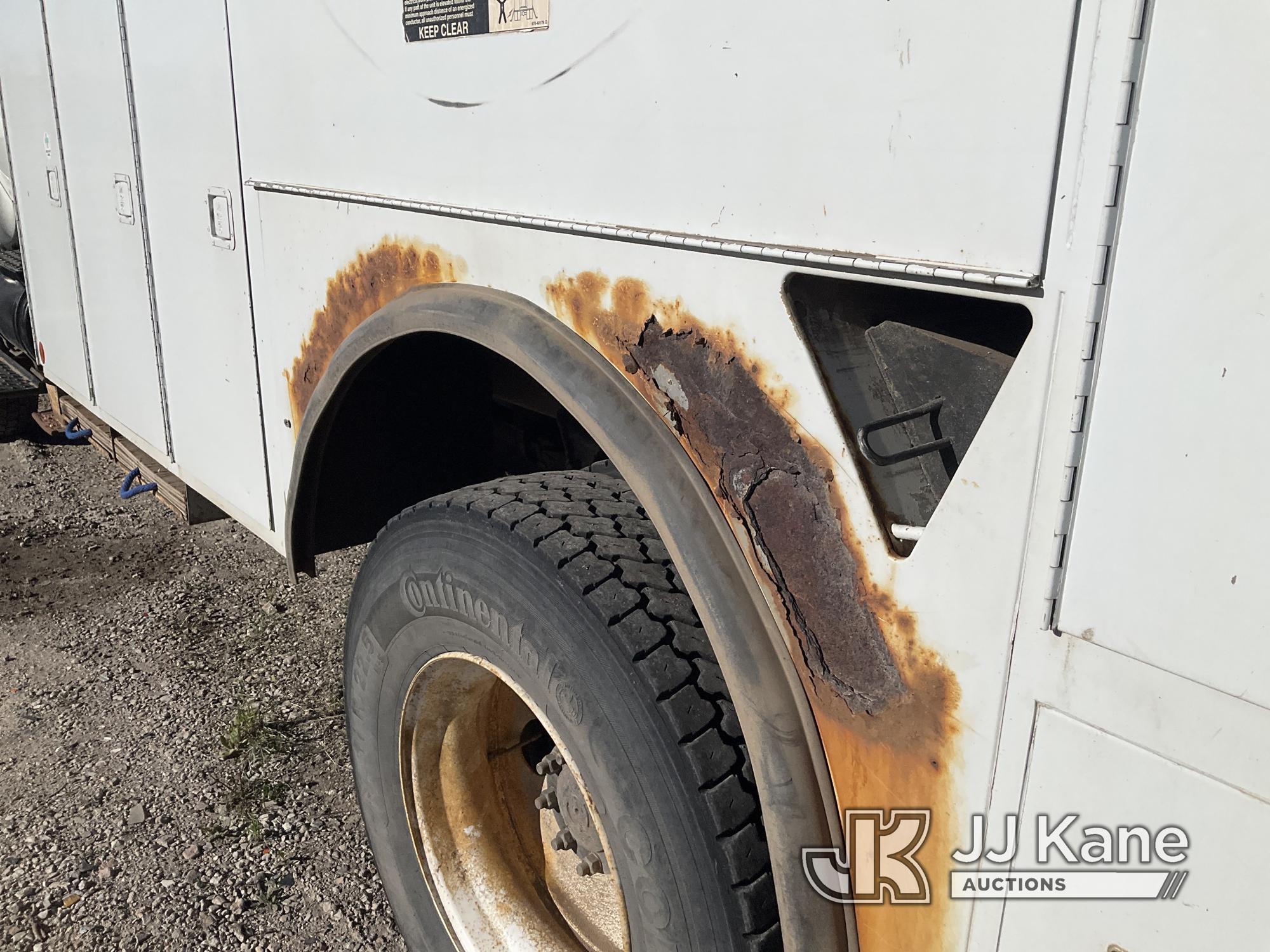 (Castle Rock, CO) Altec AA755L, Material Handling Bucket Truck rear mounted on 2007 International 73