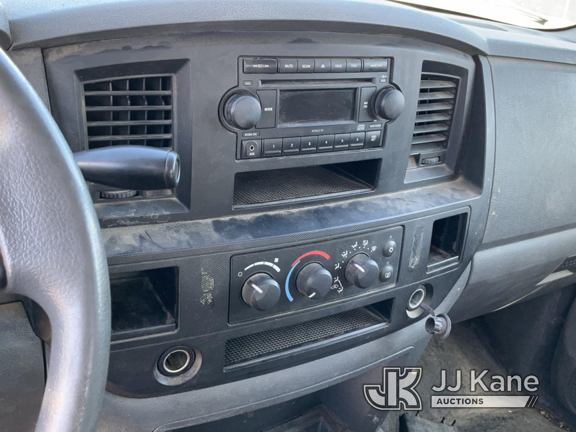 (Albuquerque, NM) 2009 Dodge RAM 2500 4x4 Crew-Cab Service Truck Runs Rough, Moves) (Seller States: