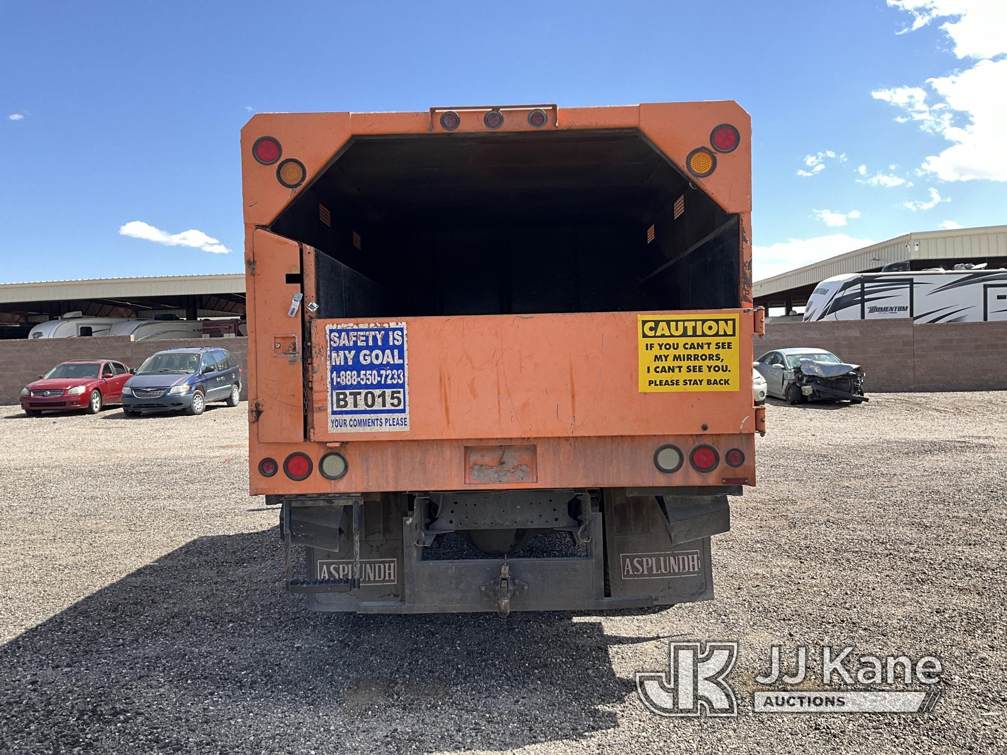 (Albuquerque, NM) 2005 GMC C6500 Chipper Dump Truck Not Running, Condition Unknown, Parts Missing) (