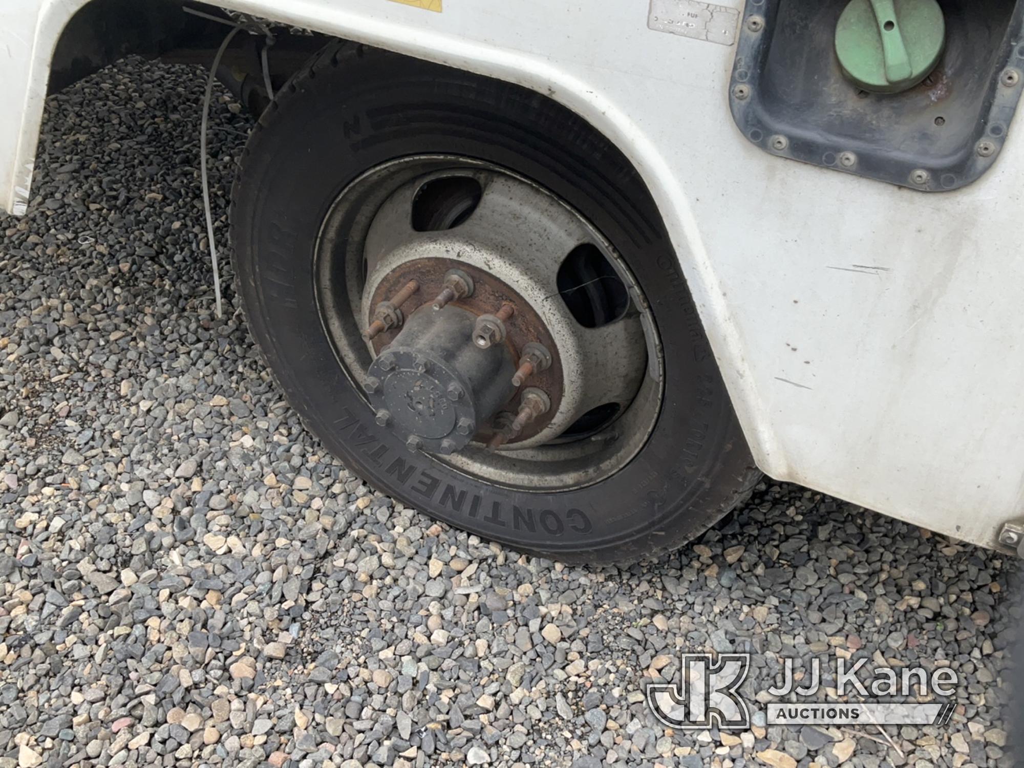 (Portland, OR) ETI ETC37-IH, Articulating & Telescopic Bucket mounted behind cab on 2010 Dodge RAM 5