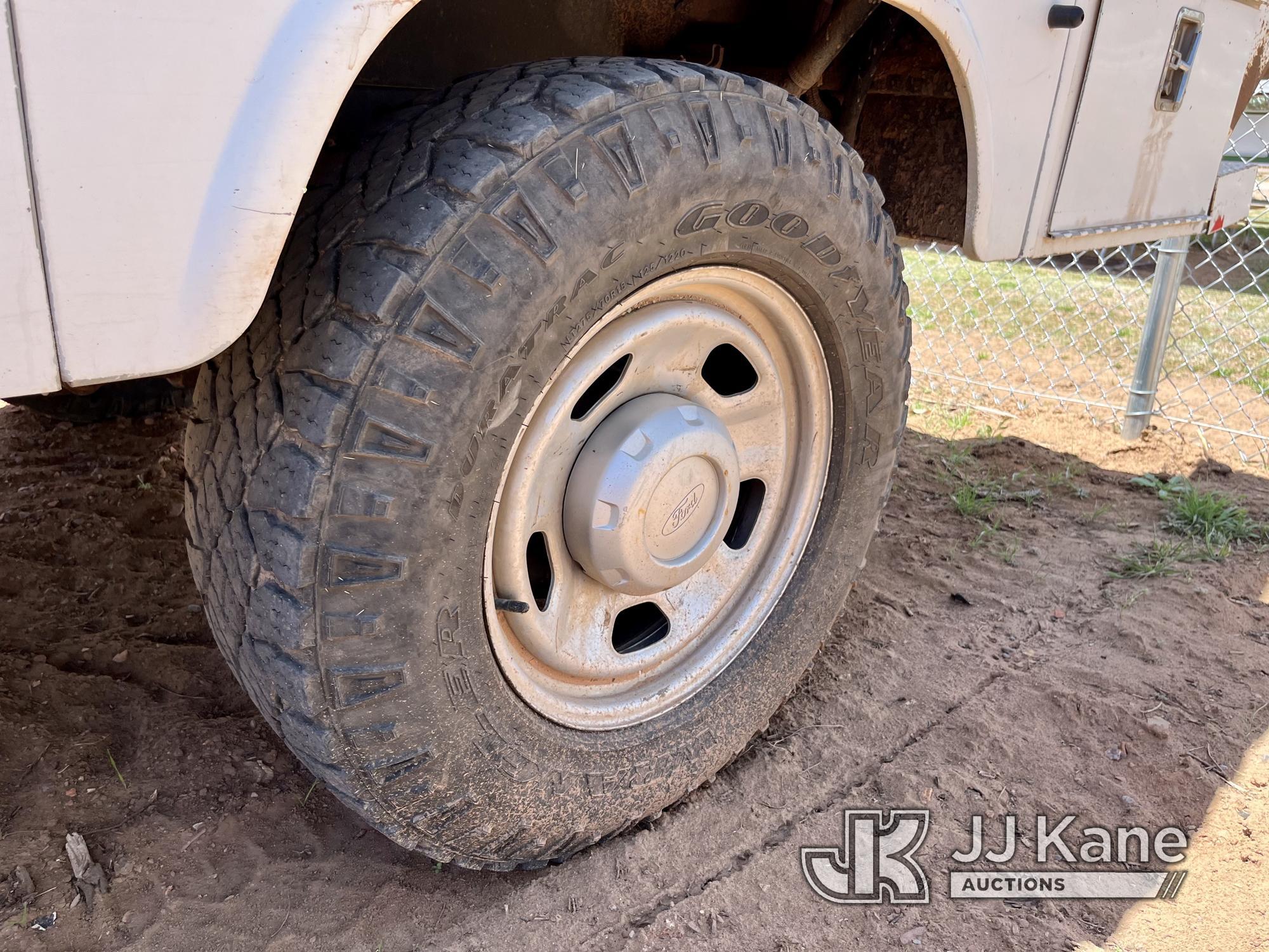 (Fort Defiance, AZ) 2011 Ford F350 4x4 Extended-Cab Service Truck, SCHEDULED LOAD-OUT on JUNE 5th-6t