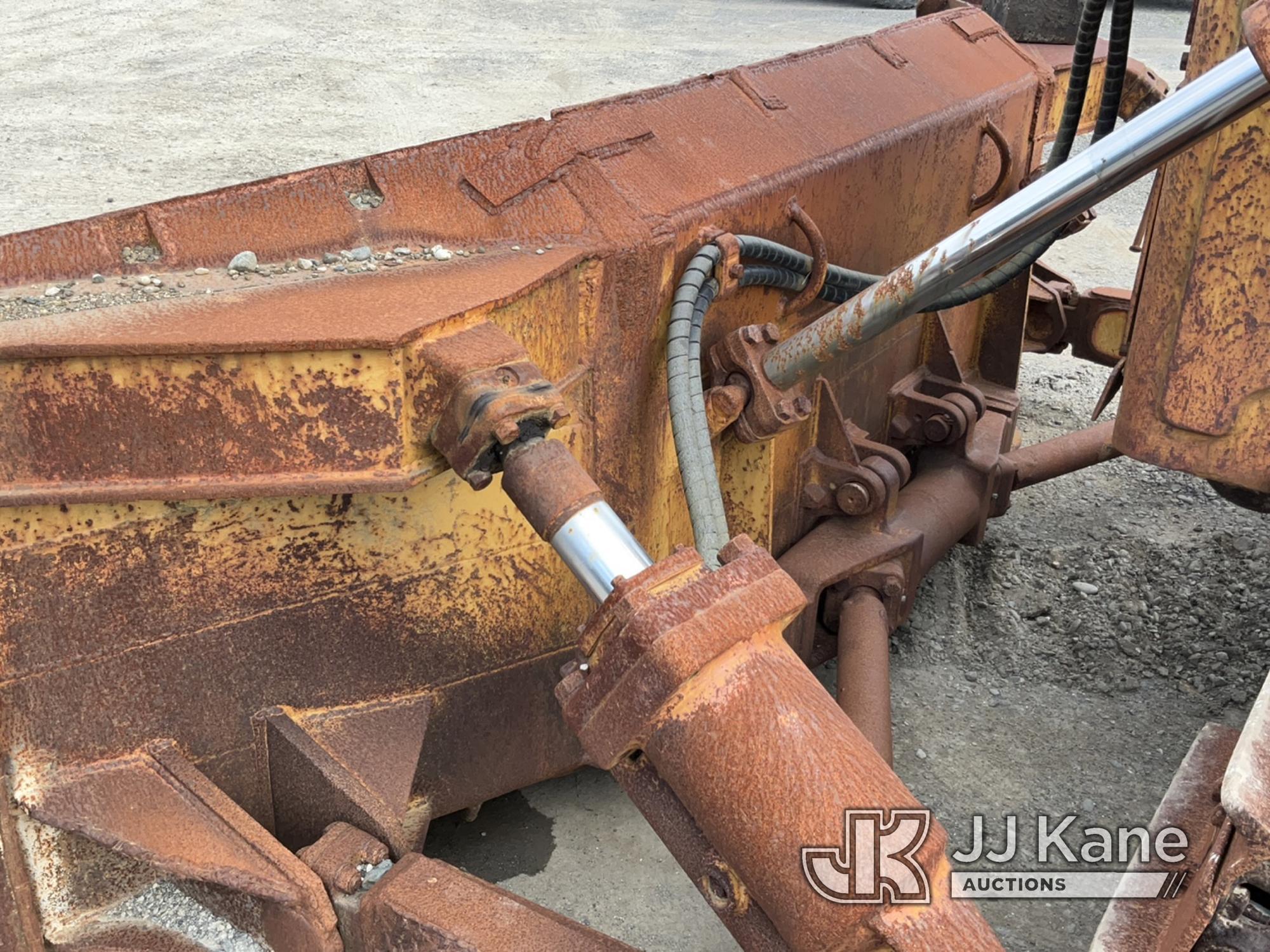 (Eureka, CA) 1972 Caterpillar D6C Crawler Tractor Runs & Operates) (True Hours Unknown