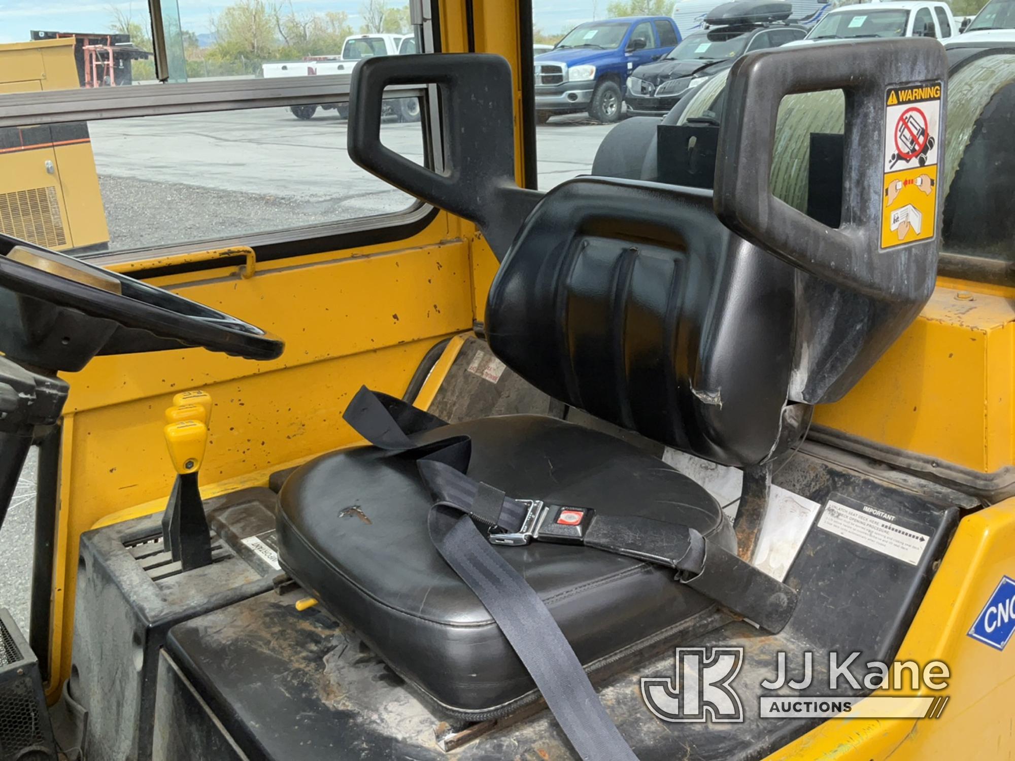 (Salt Lake City, UT) Clark GPX30 Rubber Tired Forklift Runs, Moves & Operates