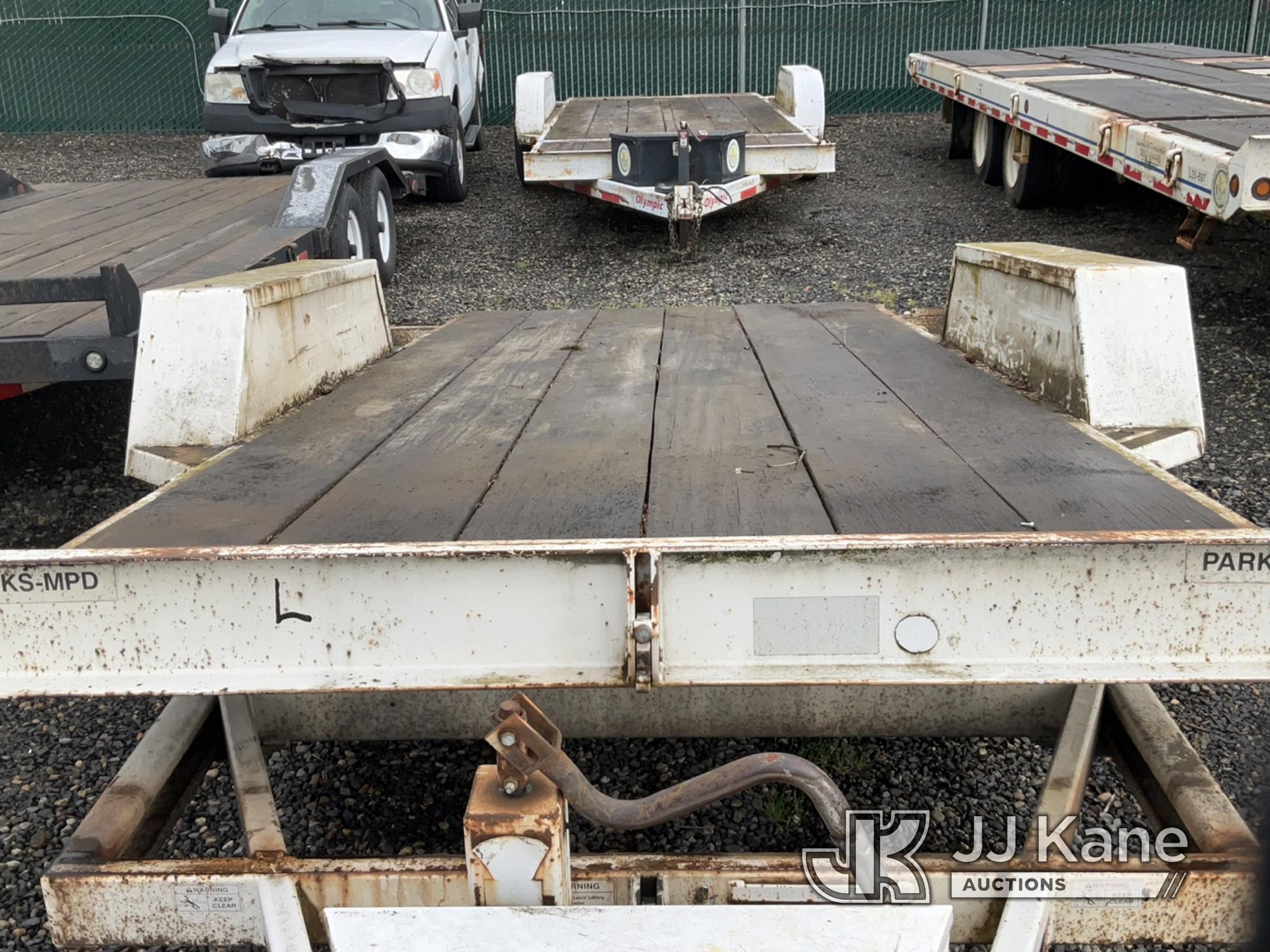 (Portland, OR) 2006 Trailmax T-10-UT T/A Tilt Bed Tagalong Equipment Trailer Towable & Tilt Operates