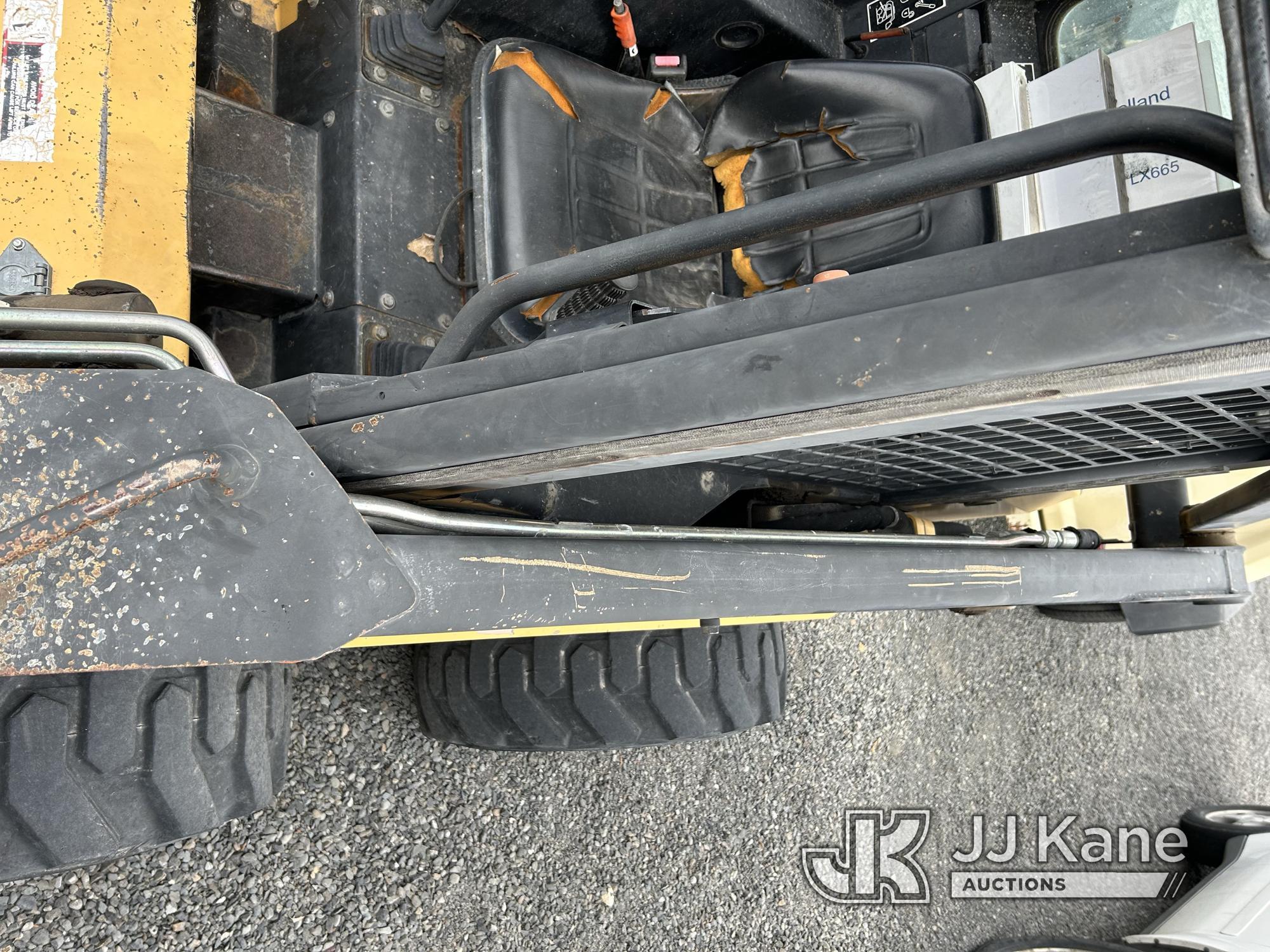 (Ephrata, WA) 1990 New Holland LX665 Skid Steer Loader Runs & Moves & Operates