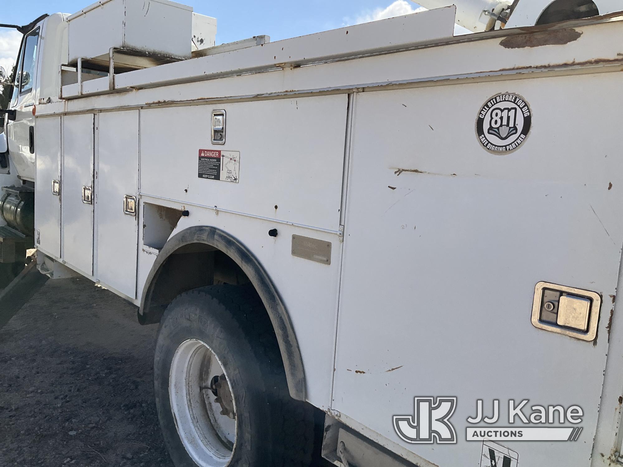 (Franktown, CO) Altec AA755-MH, Material Handling Bucket Truck rear mounted on 2003 International 44