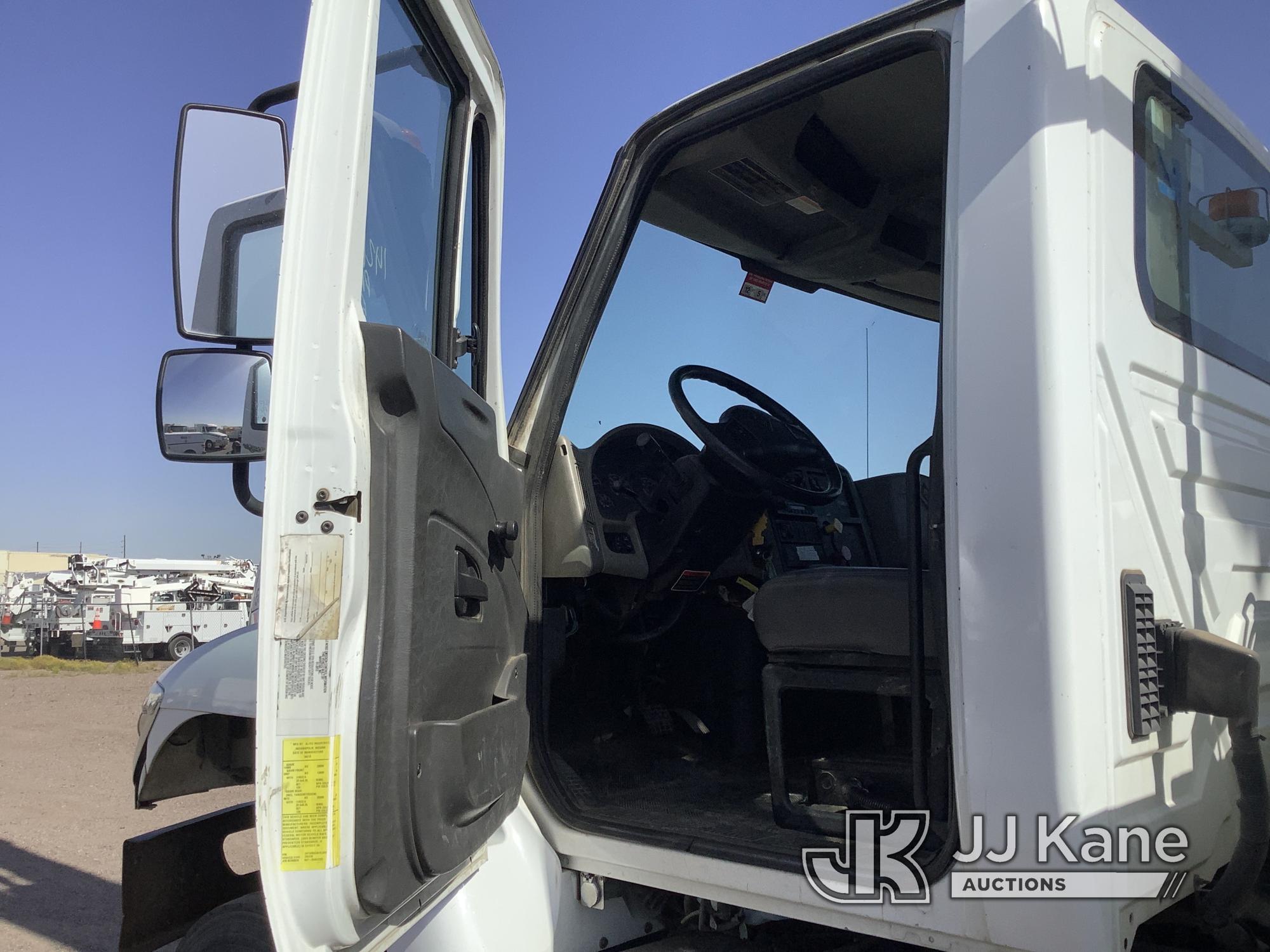 (Phoenix, AZ) Altec AM55, Over-Center Material Handling Bucket Truck mounted on 2014 International 7