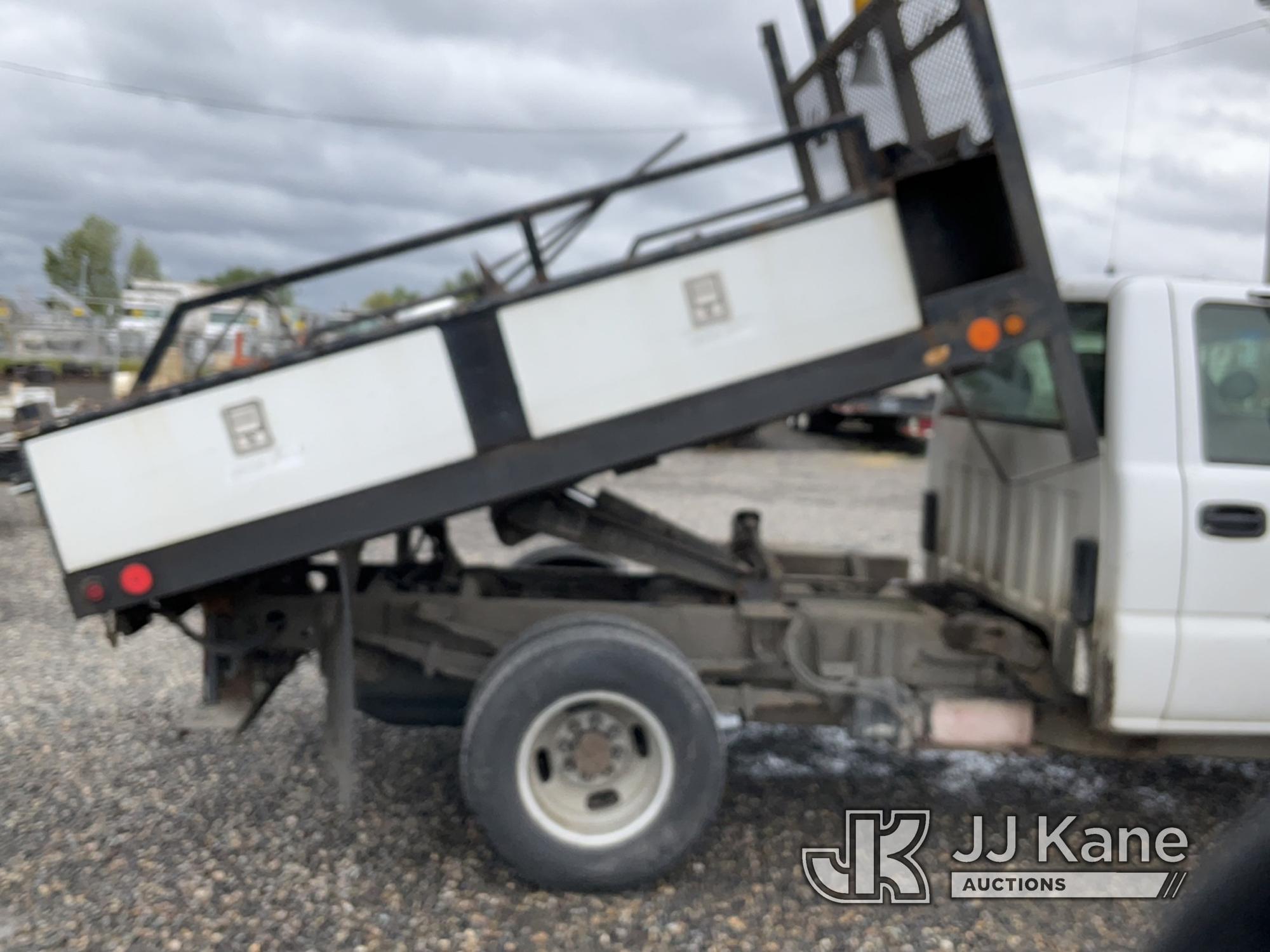 (Portland, OR) 2006 Chevrolet Silverado 3500 Dump Flatbed Truck Runs, Moves & Operates) (Paint Damag