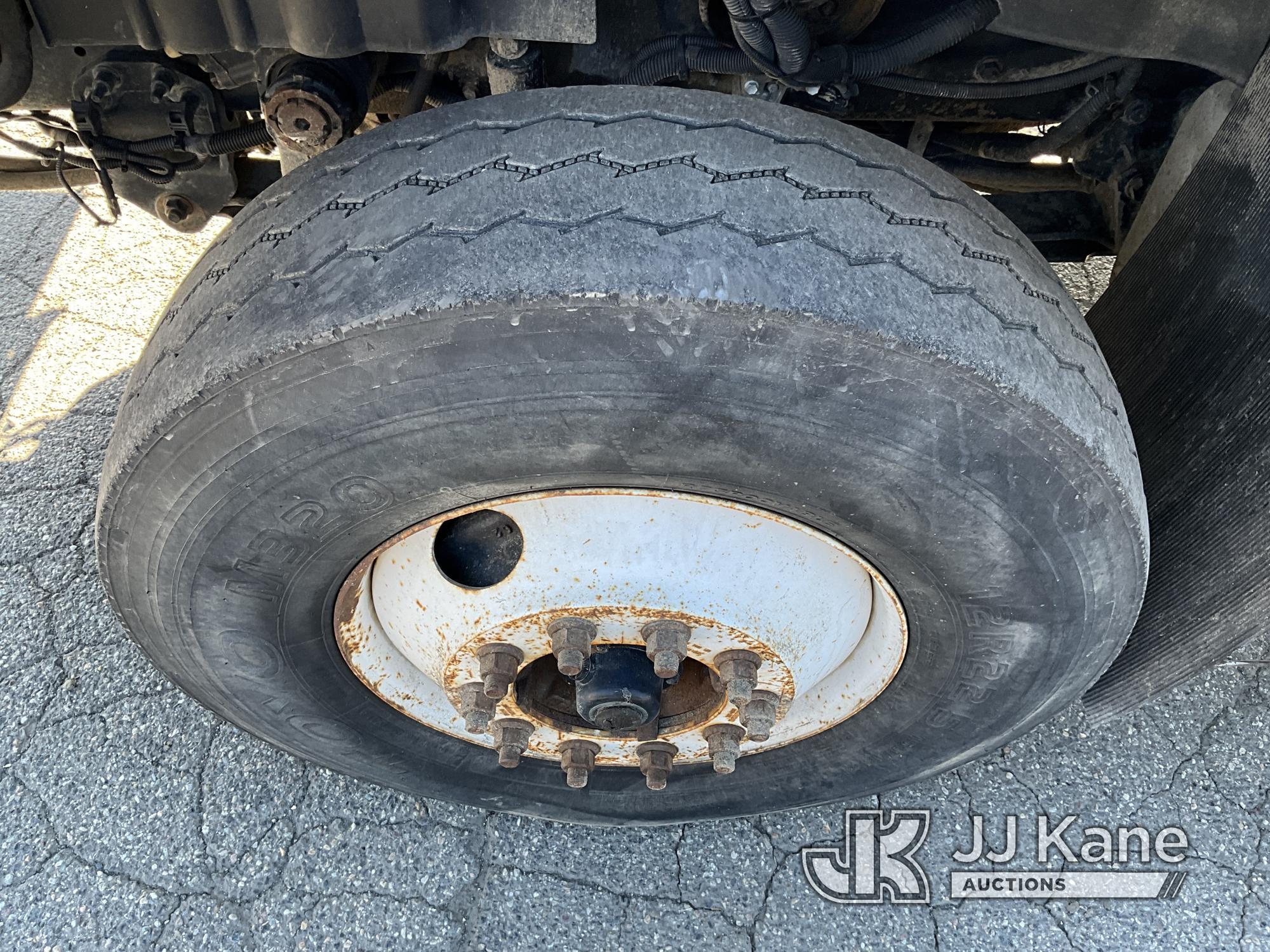 (Prosser, WA) Altec D2050-TR, Digger Derrick rear mounted on 2013 International 7500 T/A Utility Tru