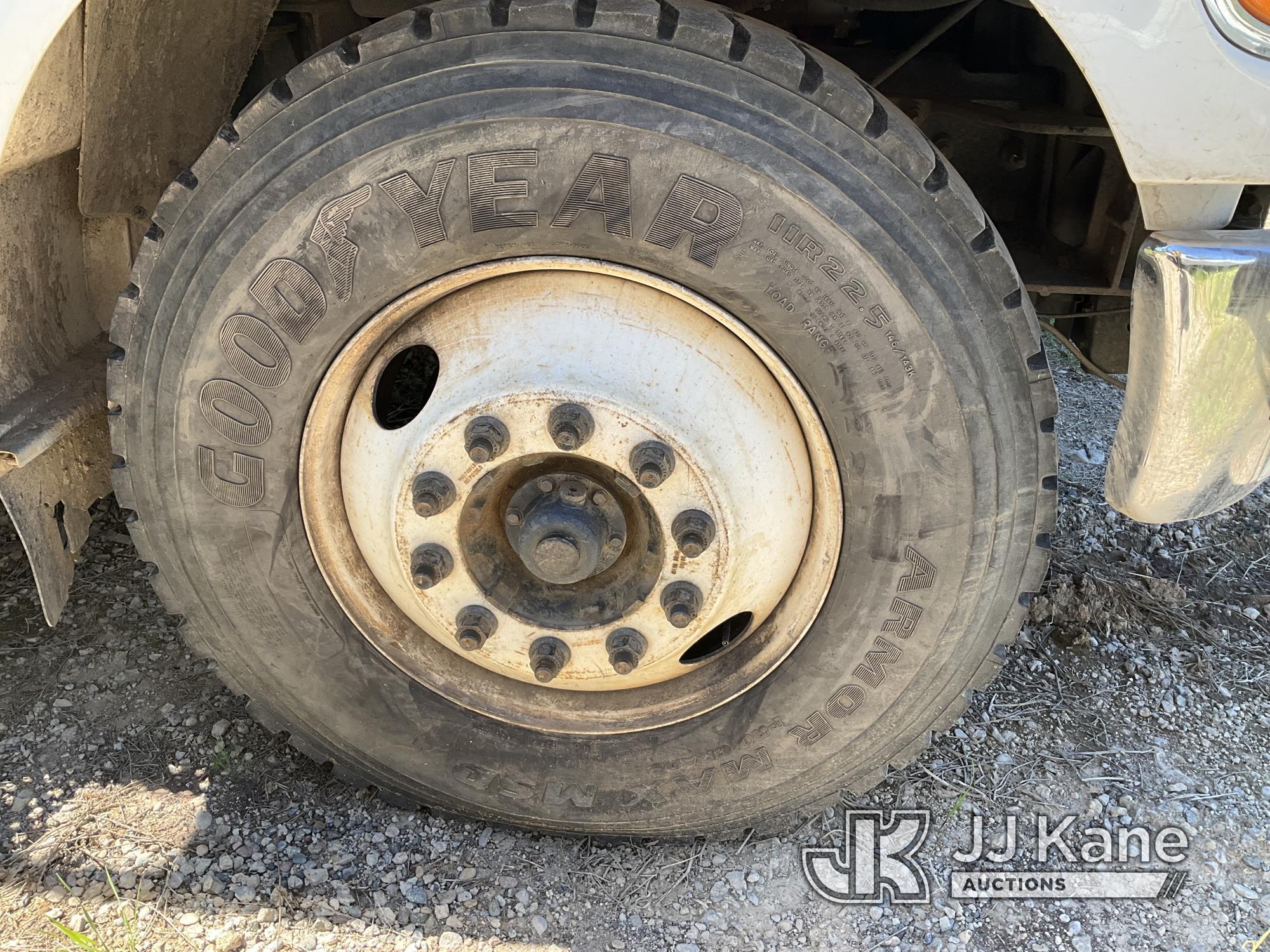 (Anderson, CA) Versalift VO-270, Bucket mounted behind cab on 2011 Ford F750 Chipper Dump Truck Star