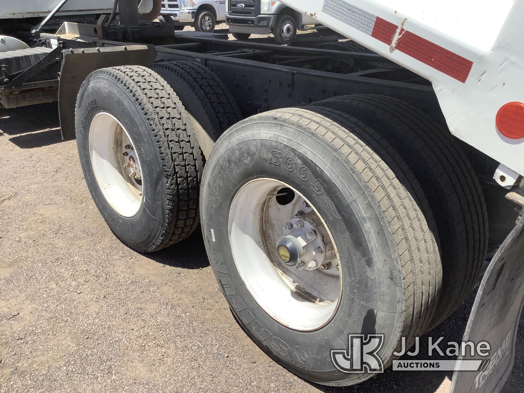 (Phoenix, AZ) 1990 WhiteGMC WG T/A Dump Truck Runs & Moves, Dump Operates) (Odometer display is brok