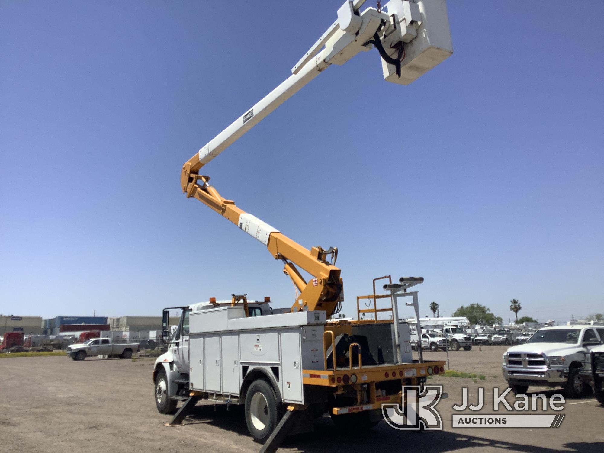 (Phoenix, AZ) Terex/Telelect HiRanger 5TC-55, Material Handling Bucket Truck rear mounted on 2005 In