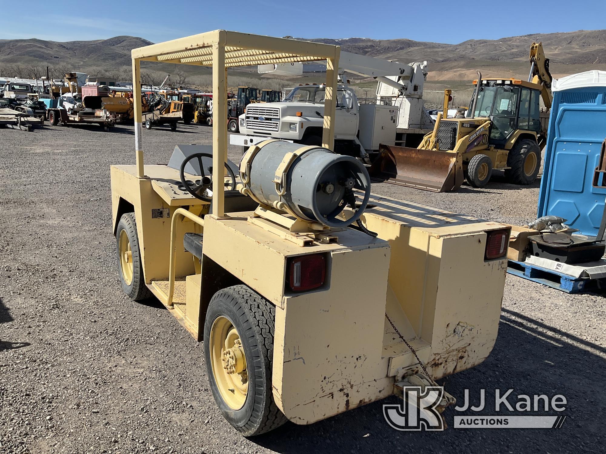 (McCarran, NV) 1991 Eagle Tug Located In Reno Nv. Contact Nathan Tiedt To Preview 775-240-1030 Runs