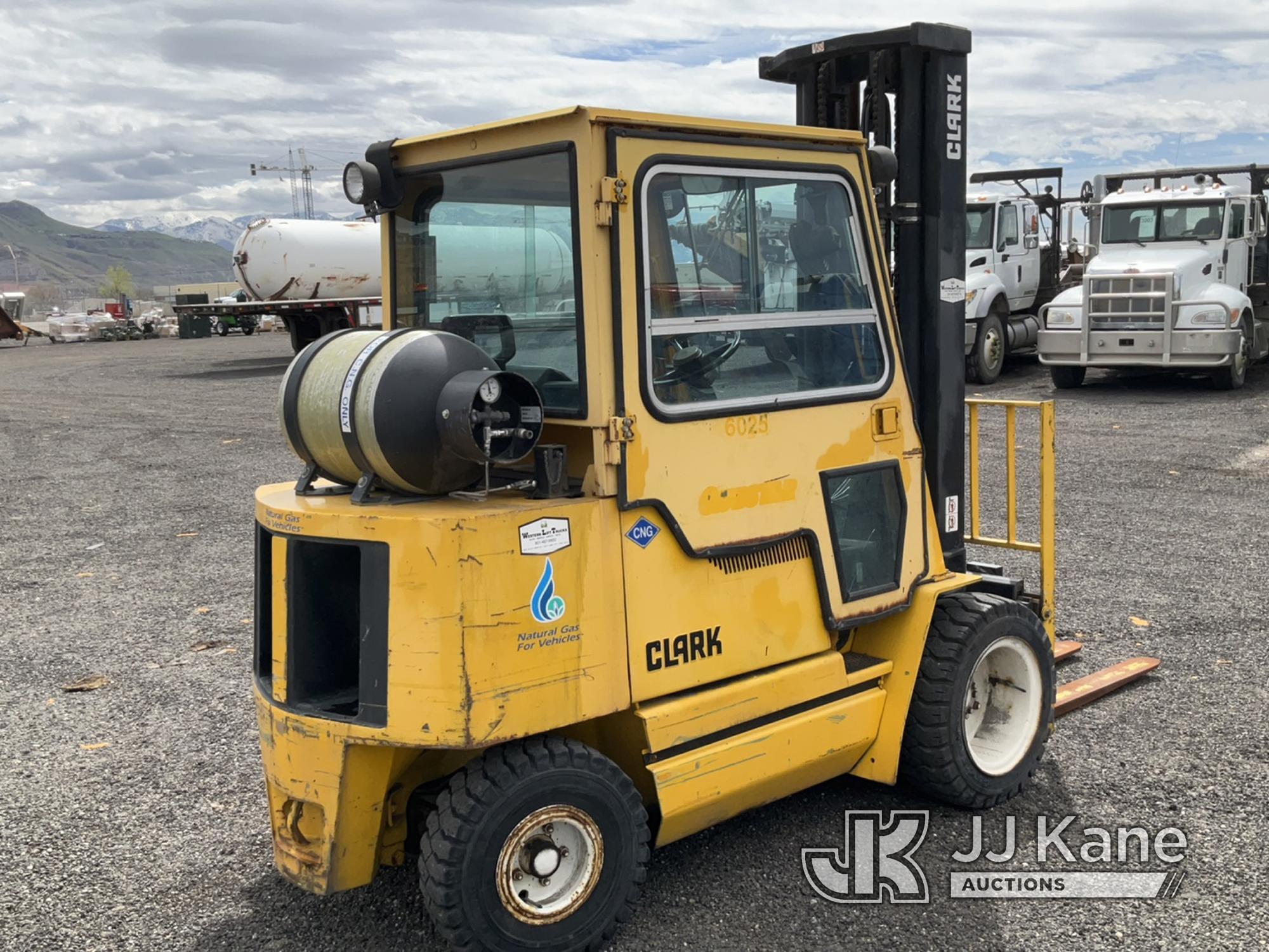 (Salt Lake City, UT) Clark GPX30 Rubber Tired Forklift Runs, Moves & Operates