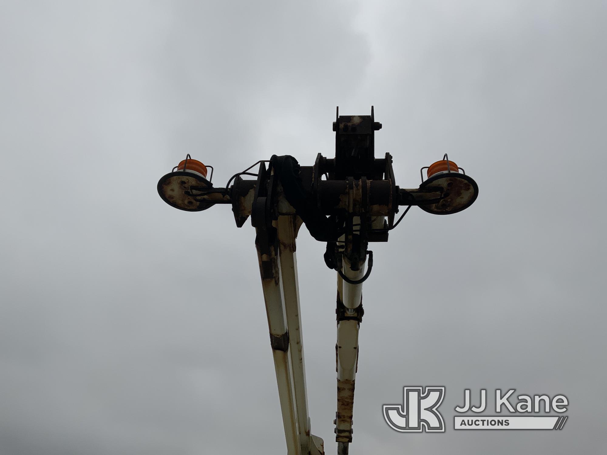 (Knoxville, IA) Altec AT248F, Non-Insulated Bucket Truck mounted behind cab on 2015 RAM D5500 Lampli