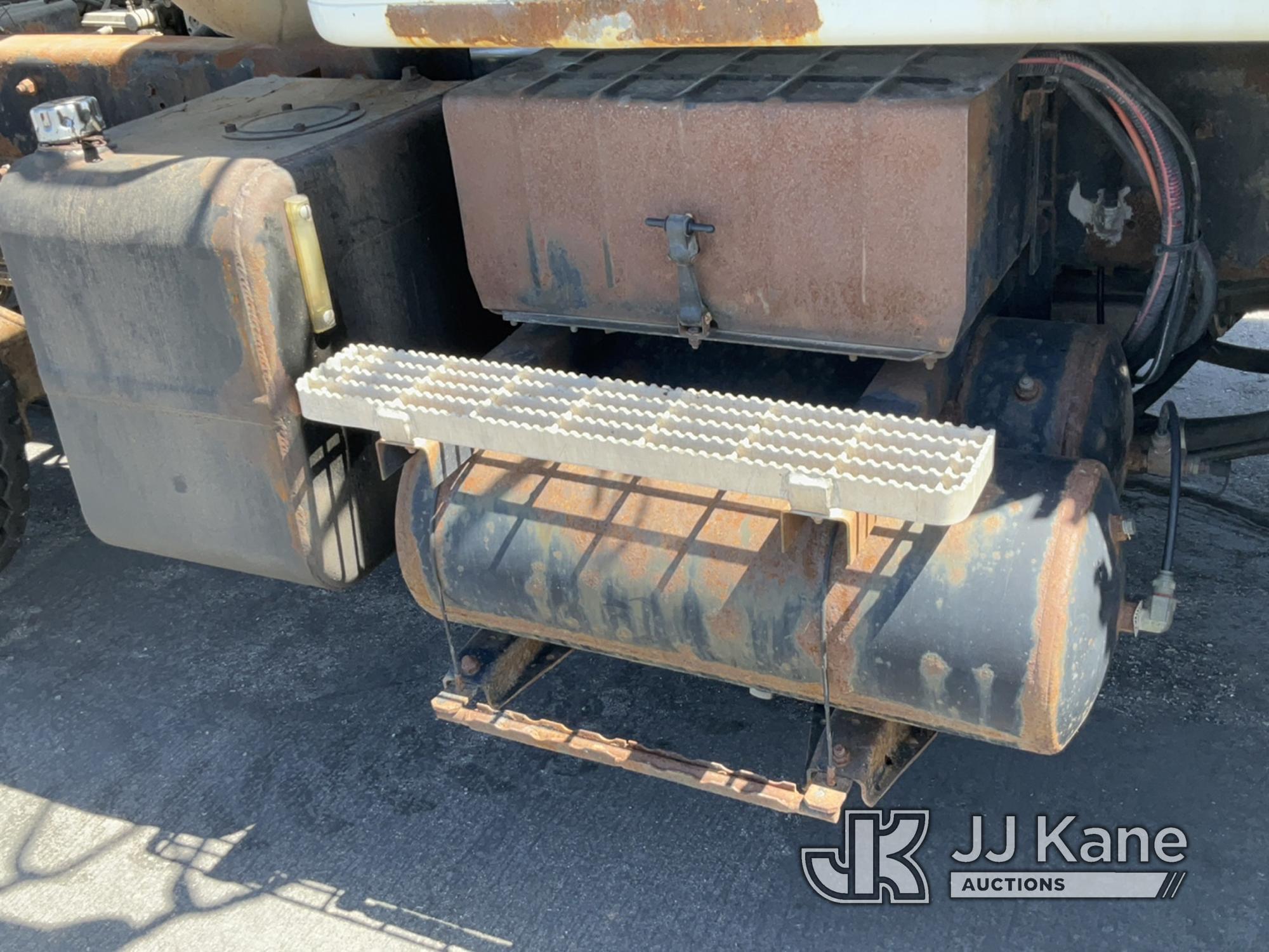 (Salt Lake City, UT) 2002 International 2574 Dump Truck Runs, Moves & Operates