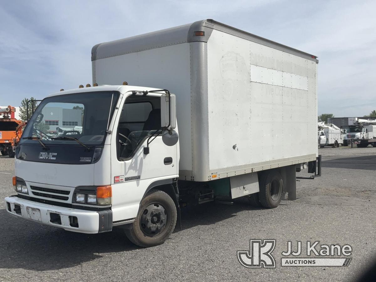 (Portland, OR) 1995 GMC W4500 Van Body Truck Runs & Moves )(Jump to Start