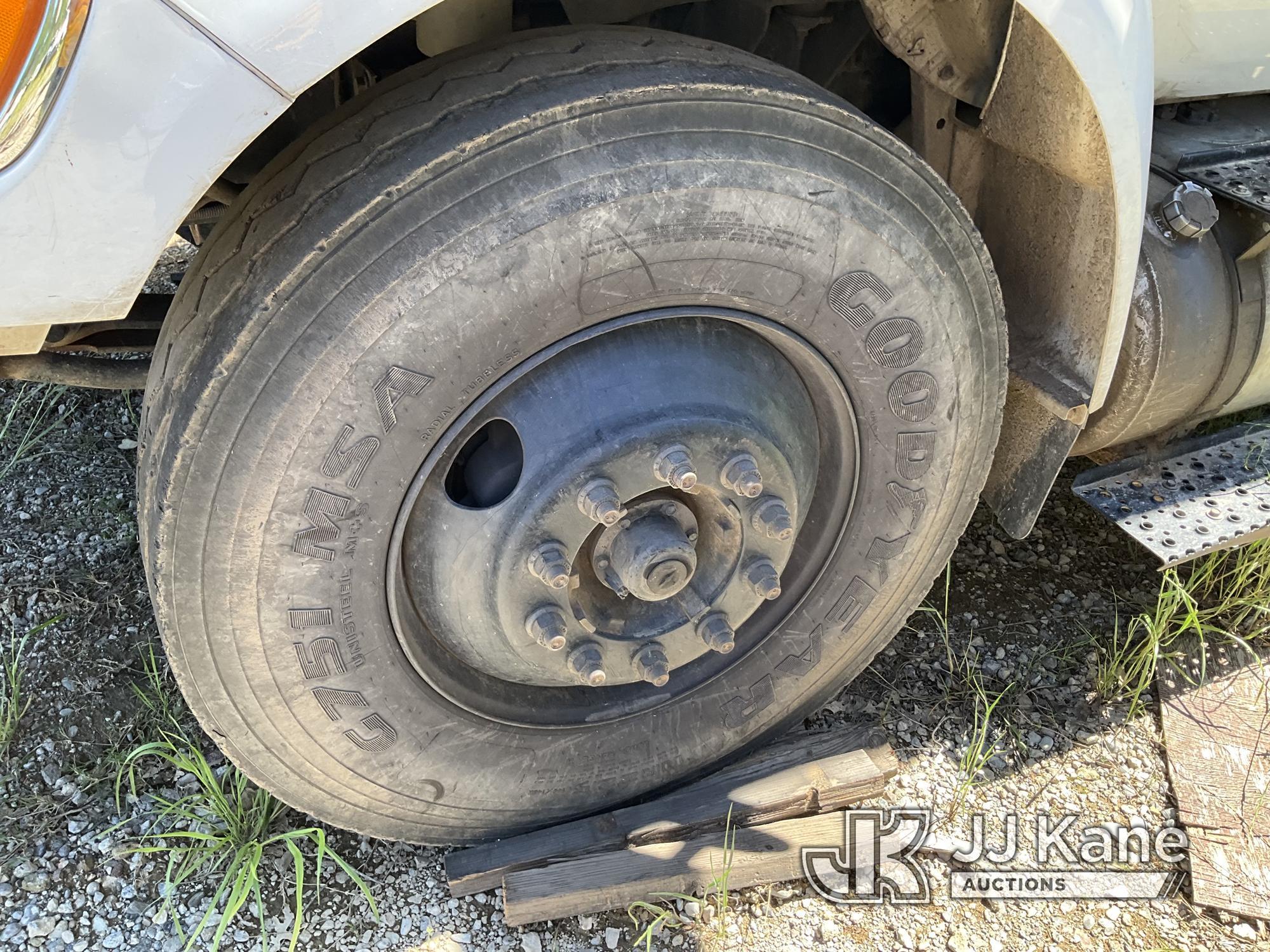 (Anderson, CA) Altec LR756, Over-Center Bucket mounted behind cab on 2013 Ford F750 Chipper Dump Tru