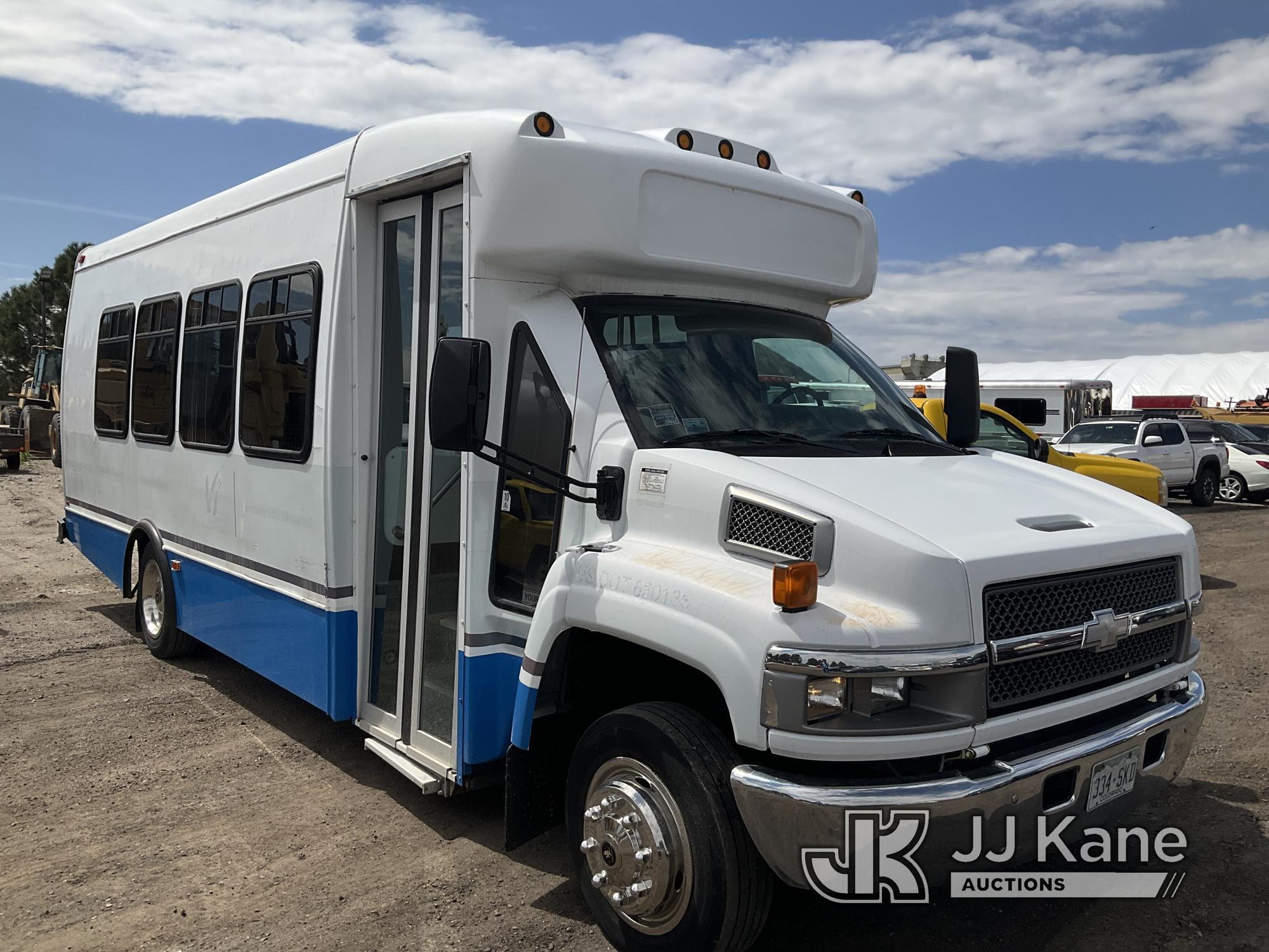 (Castle Rock, CO) 2007 Chevrolet CV4042 Passenger Bus Runs & Moves) (Door open/close functions,