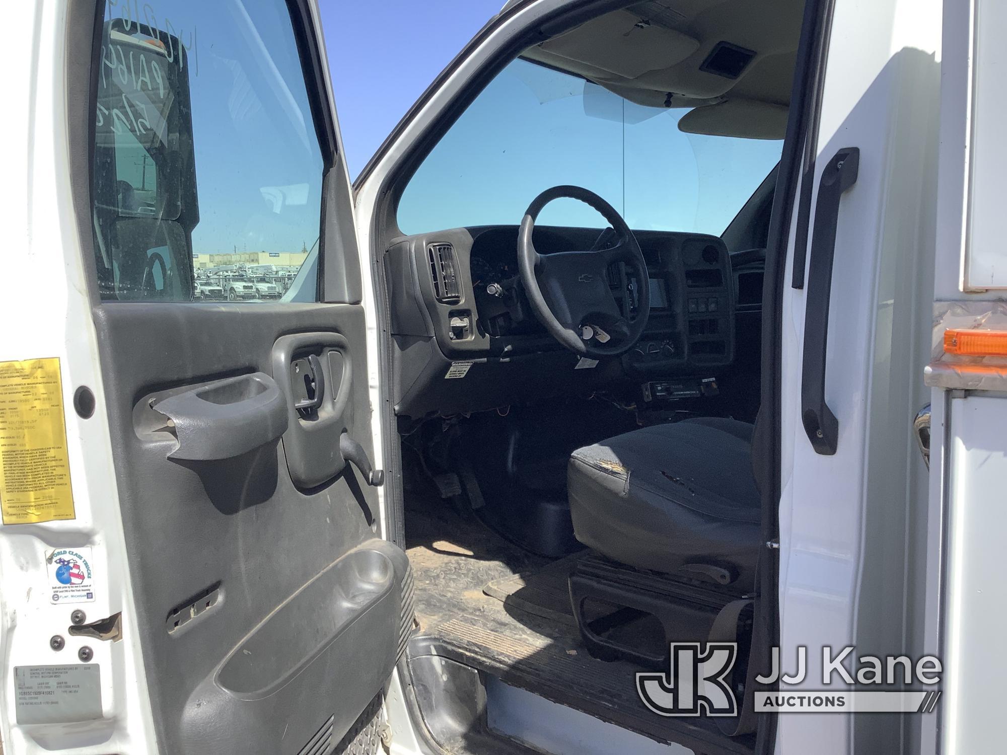 (Phoenix, AZ) ETI ETC35S-NT, Non-Insulated Bucket Truck mounted behind cab on 2008 Chevrolet C5500 U