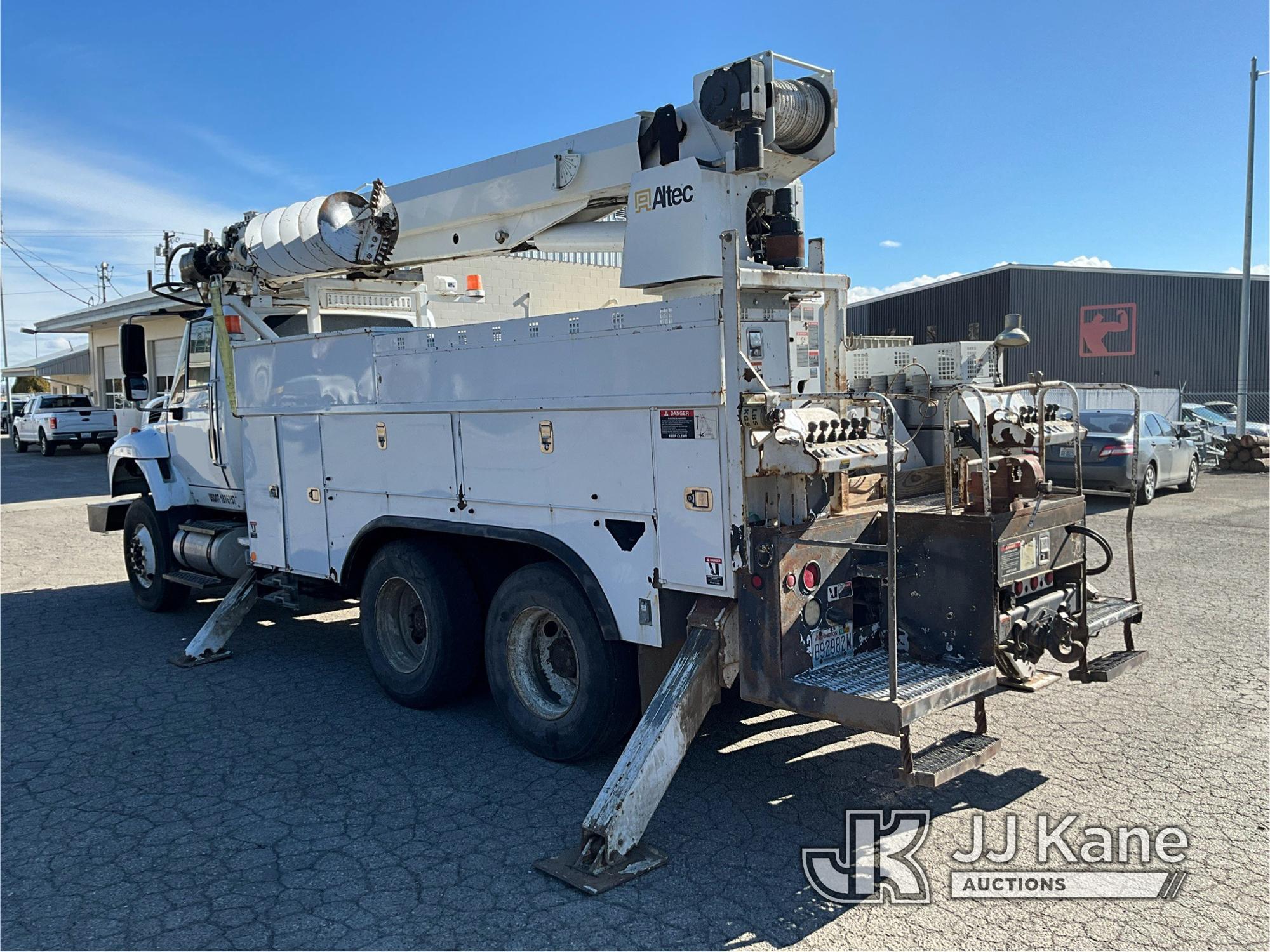 (Prosser, WA) Altec D2050-TR, Digger Derrick rear mounted on 2013 International 7500 T/A Utility Tru