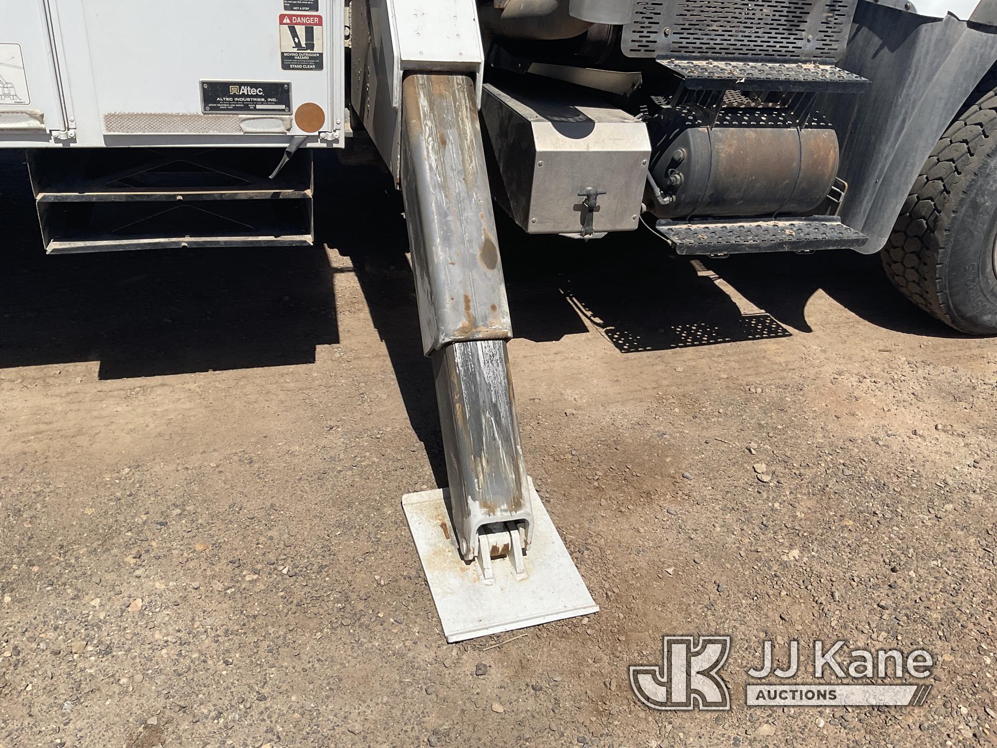 (Brawley, CA) Altec D4060B-TR, Digger Derrick rear mounted on 2015 International 7500 6x6 T/A Flatbe