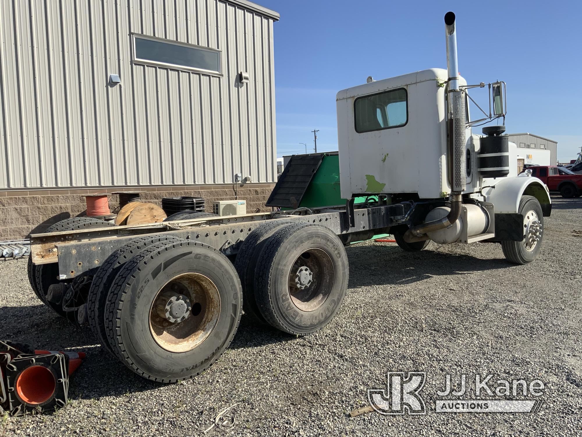 (Pasco, WA) 1986 Peterbilt 340 T/A Truck Tractor Runs & Moves