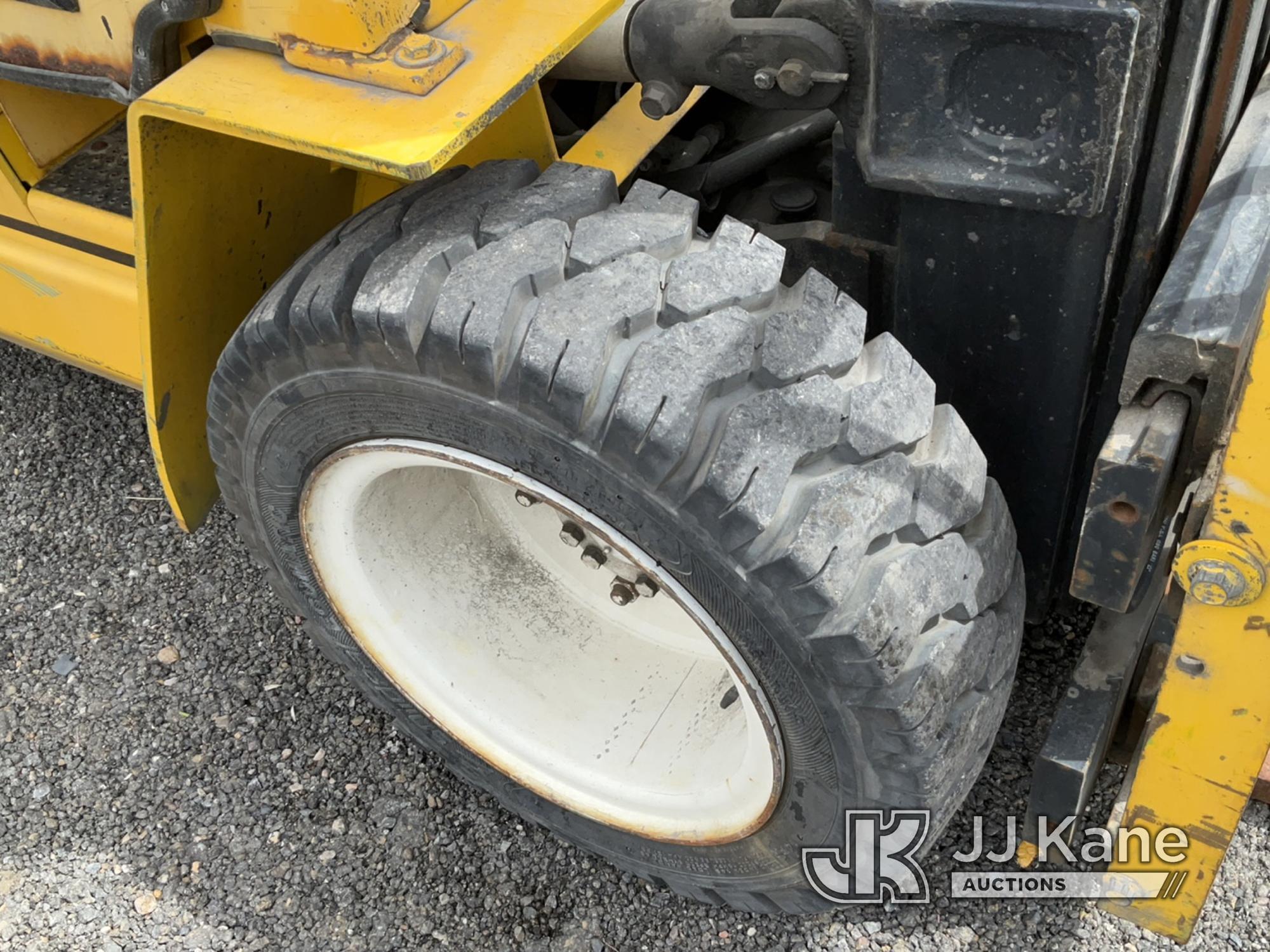 (Salt Lake City, UT) Clark GPX30 Rubber Tired Forklift Runs, Moves & Operates