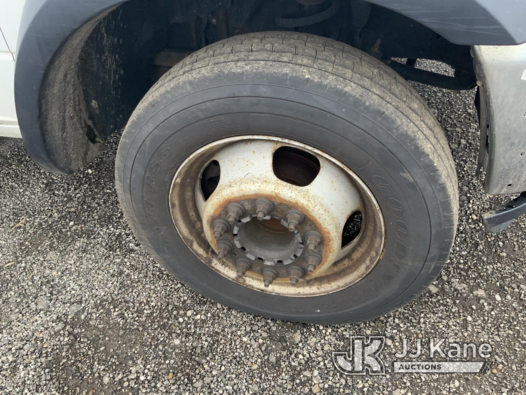 (Knoxville, IA) Altec AT248F, Non-Insulated Bucket Truck mounted behind cab on 2015 RAM D5500 Lampli