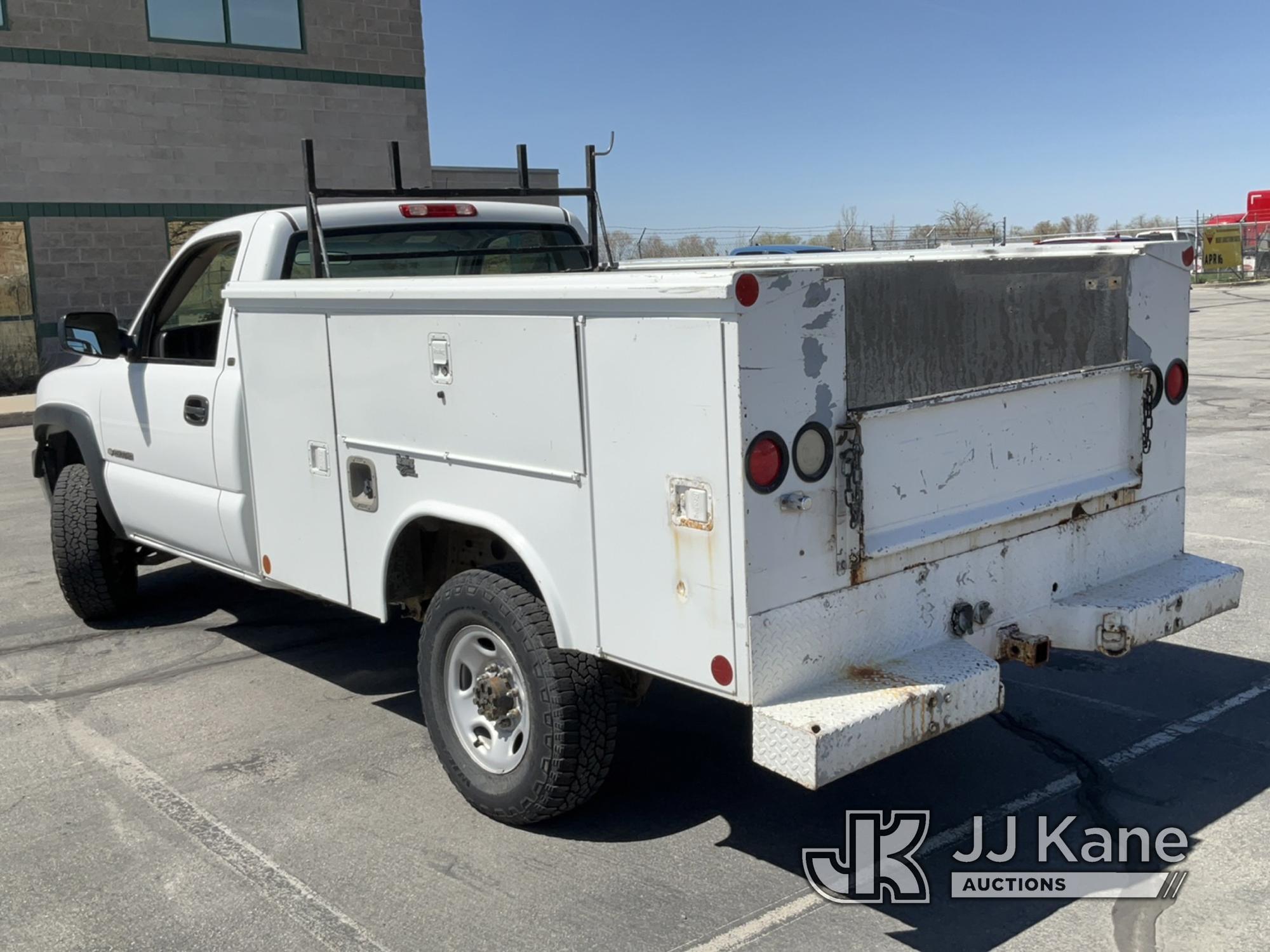 (Salt Lake City, UT) 2001 Chevrolet Silverado 2500HD 4x4 Service Truck Runs & Moves