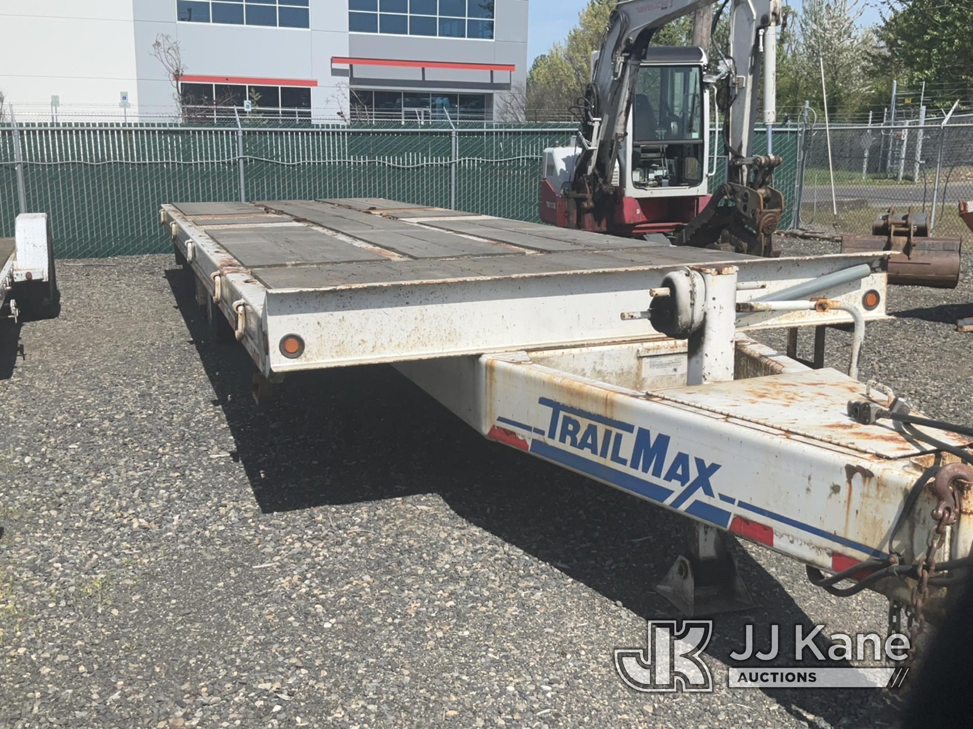 (Portland, OR) 2006 Trailermax T-40 T/A Tilt Deck Tagalong Equipment Trailer Towable