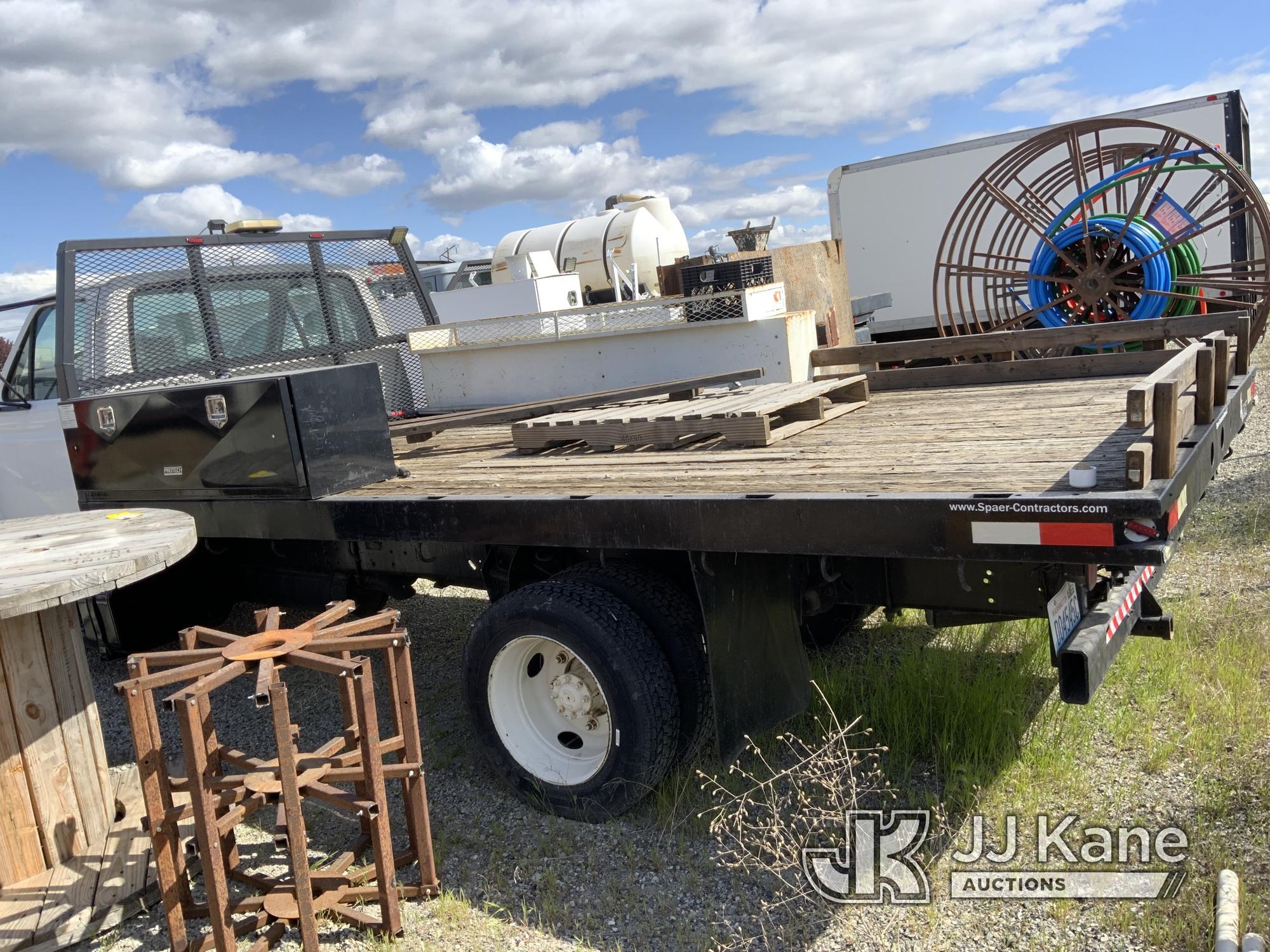 (Pasco, WA) 1991 Ford F600 Flatbed Truck Not Running, Condition Unknown