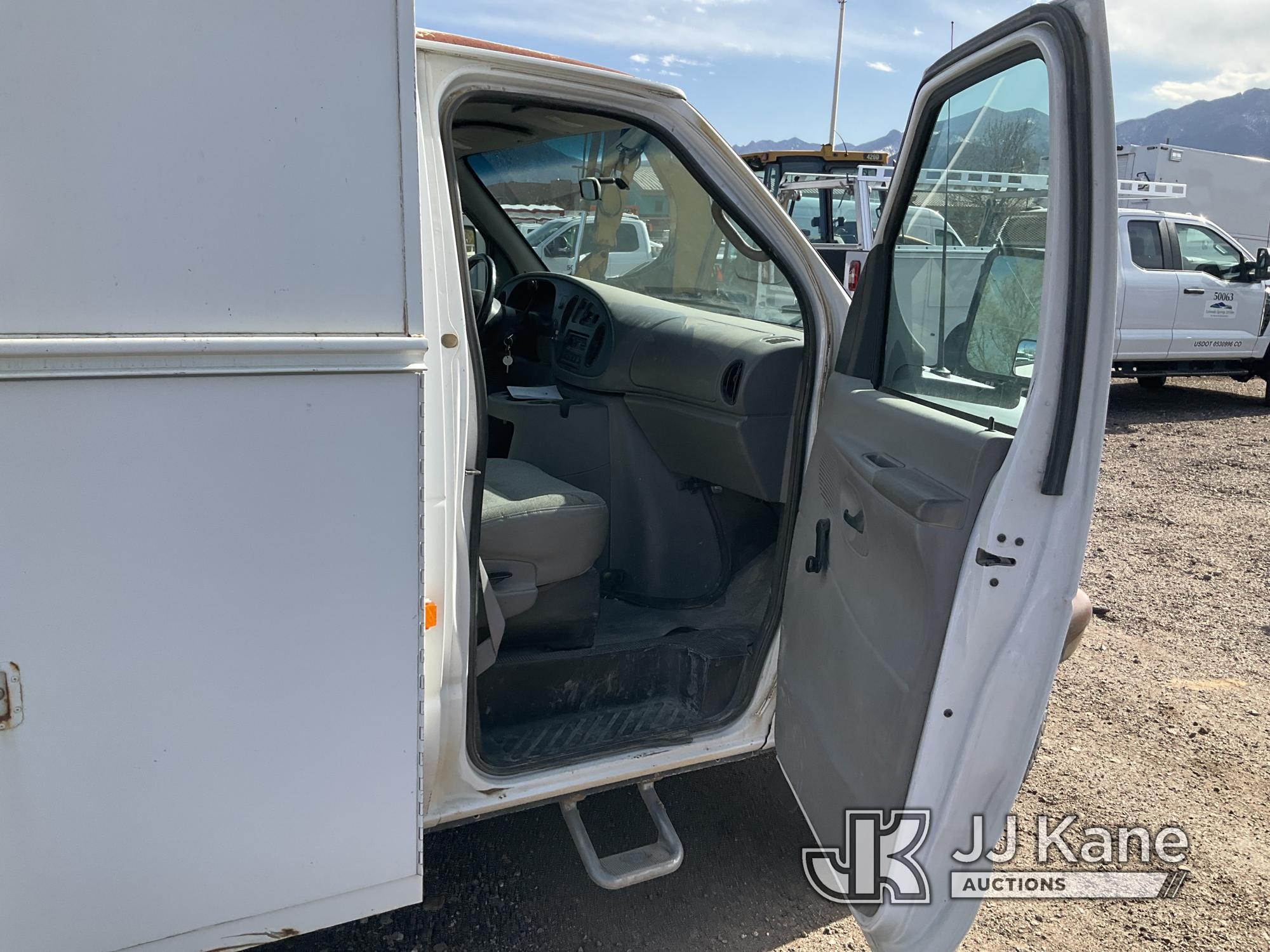 (Castle Rock, CO) 2001 Ford E350 Enclosed Service Van Runs & Moves