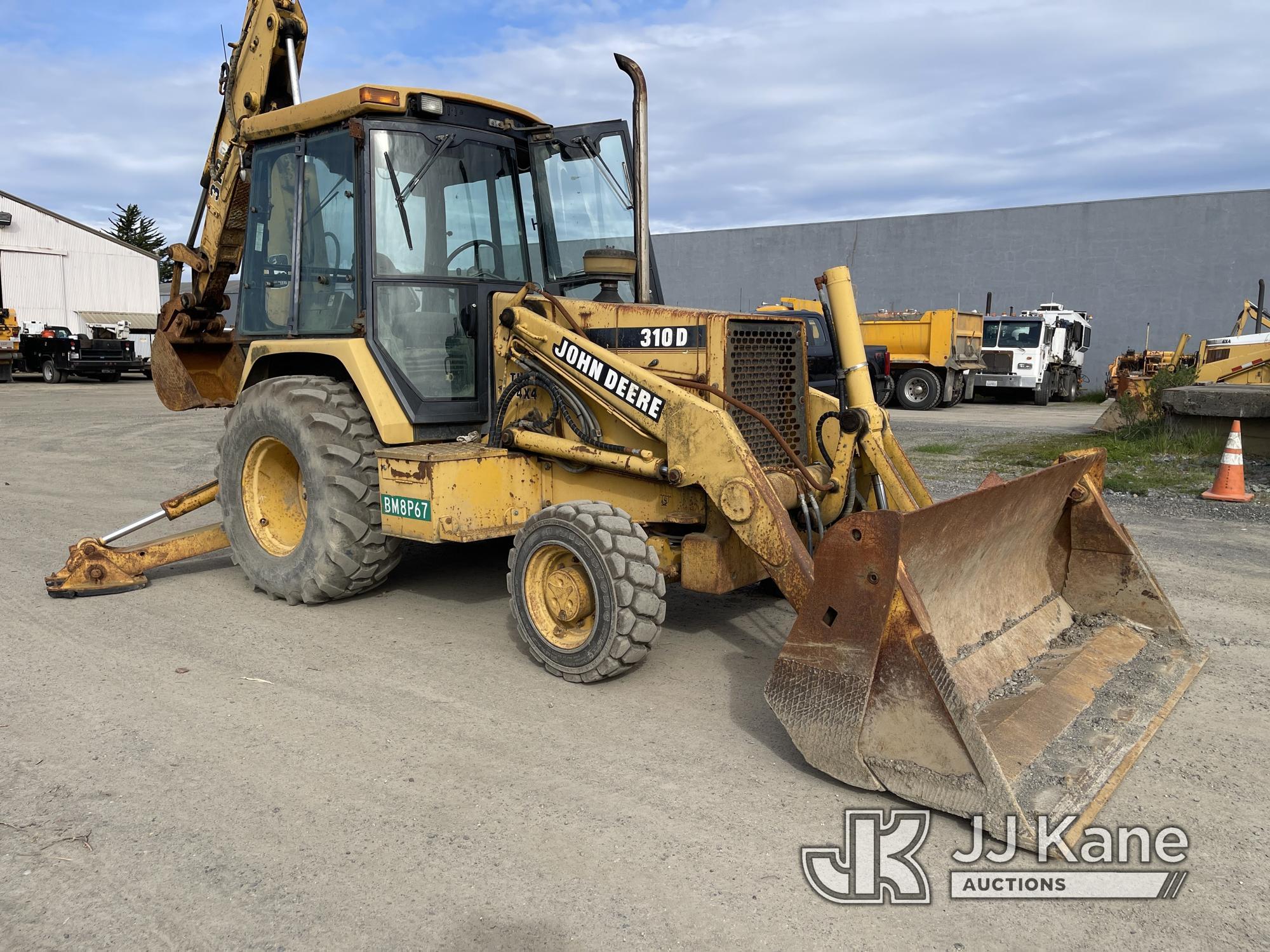 (Eureka, CA) 1995 John Deere 310D 4x4 Backhoe Loader Runs & Operates