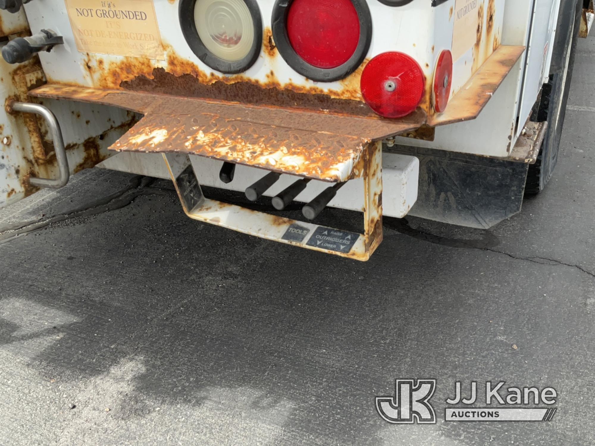 (Salt Lake City, UT) Altec AA755L, Material Handling Bucket Truck rear mounted on 2007 FORD F750 Uti