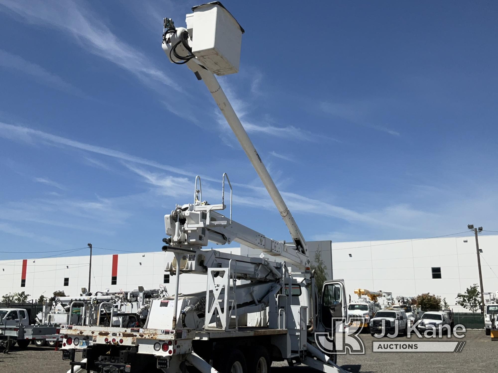 (Portland, OR) Altec AN67-E100, Articulating & Telescopic Material Handling Elevator Bucket Truck re